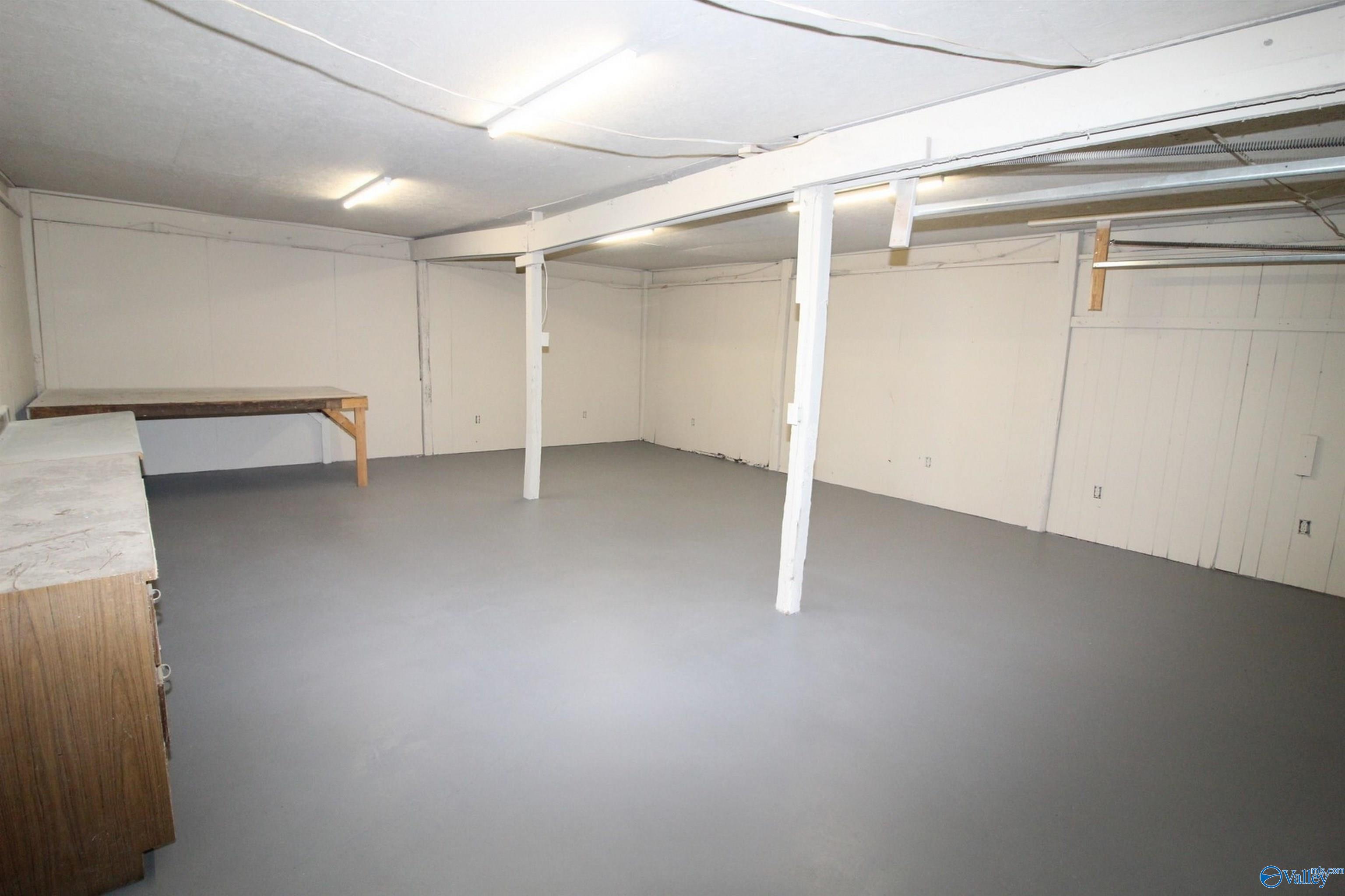 1911 Old Highway 431