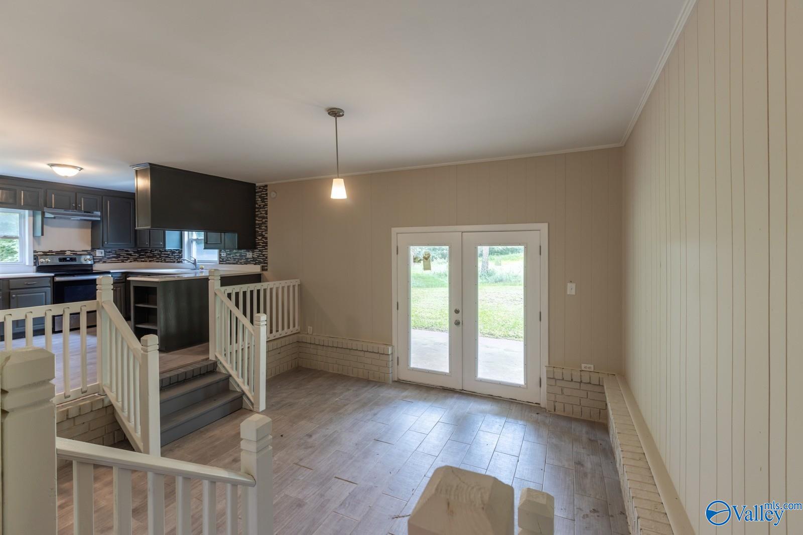 1911 Old Highway 431