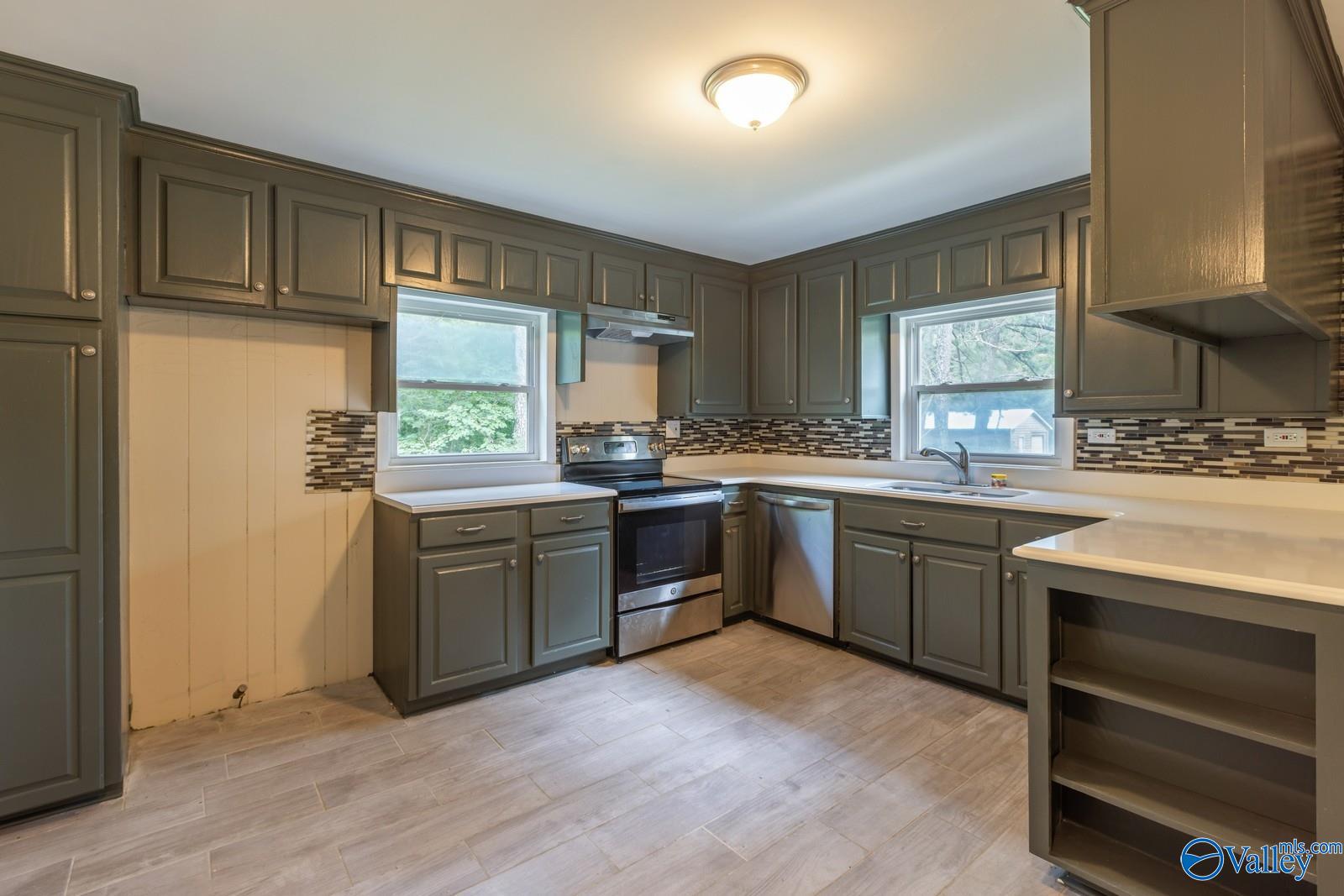 1911 Old Highway 431