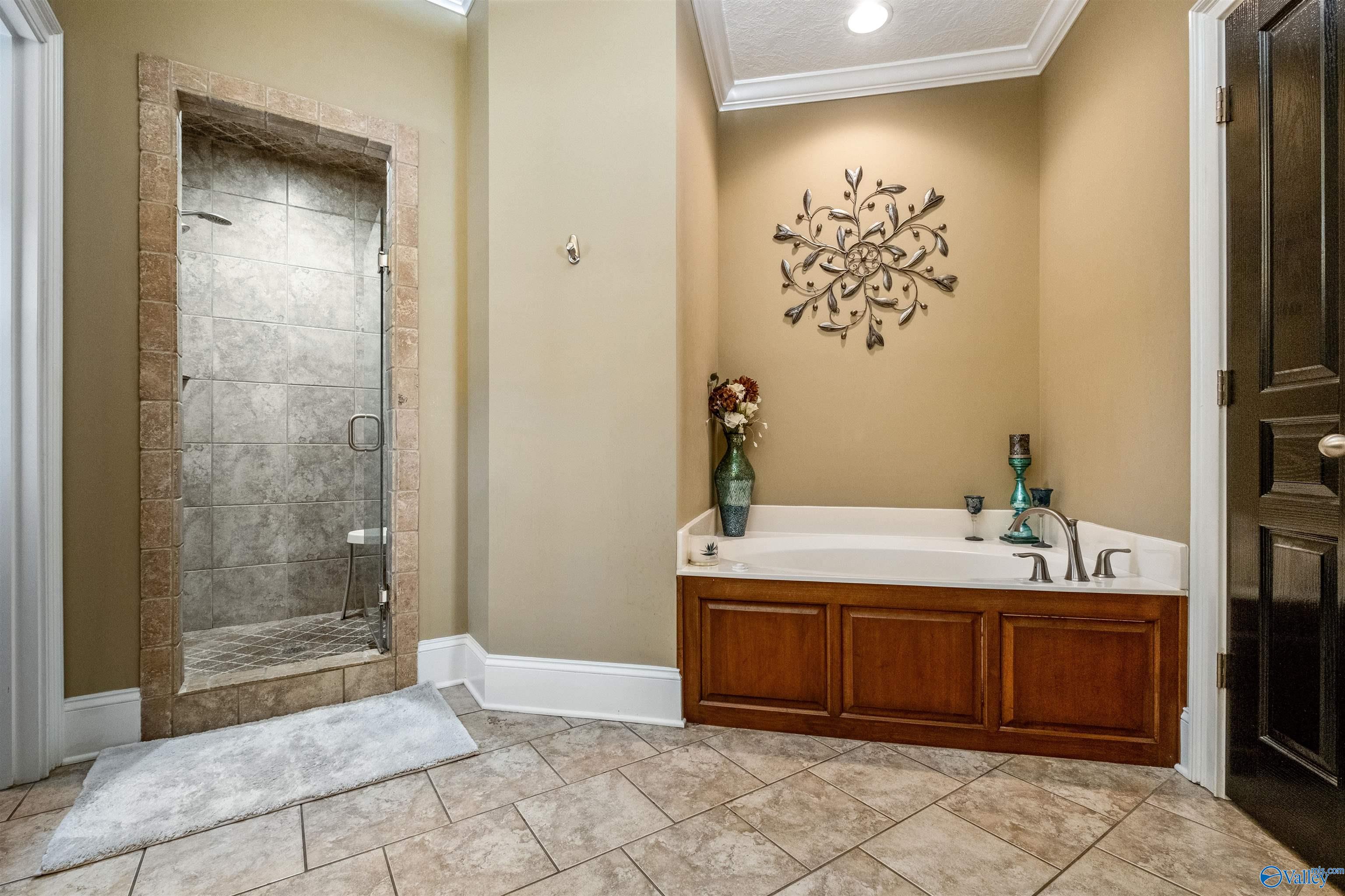 4601 Laura Lane