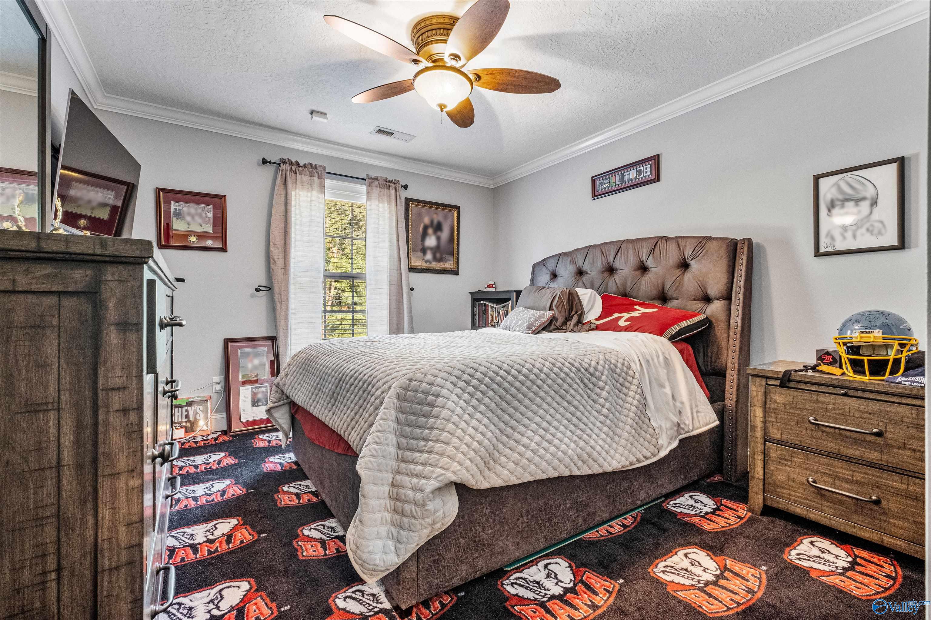 4601 Laura Lane