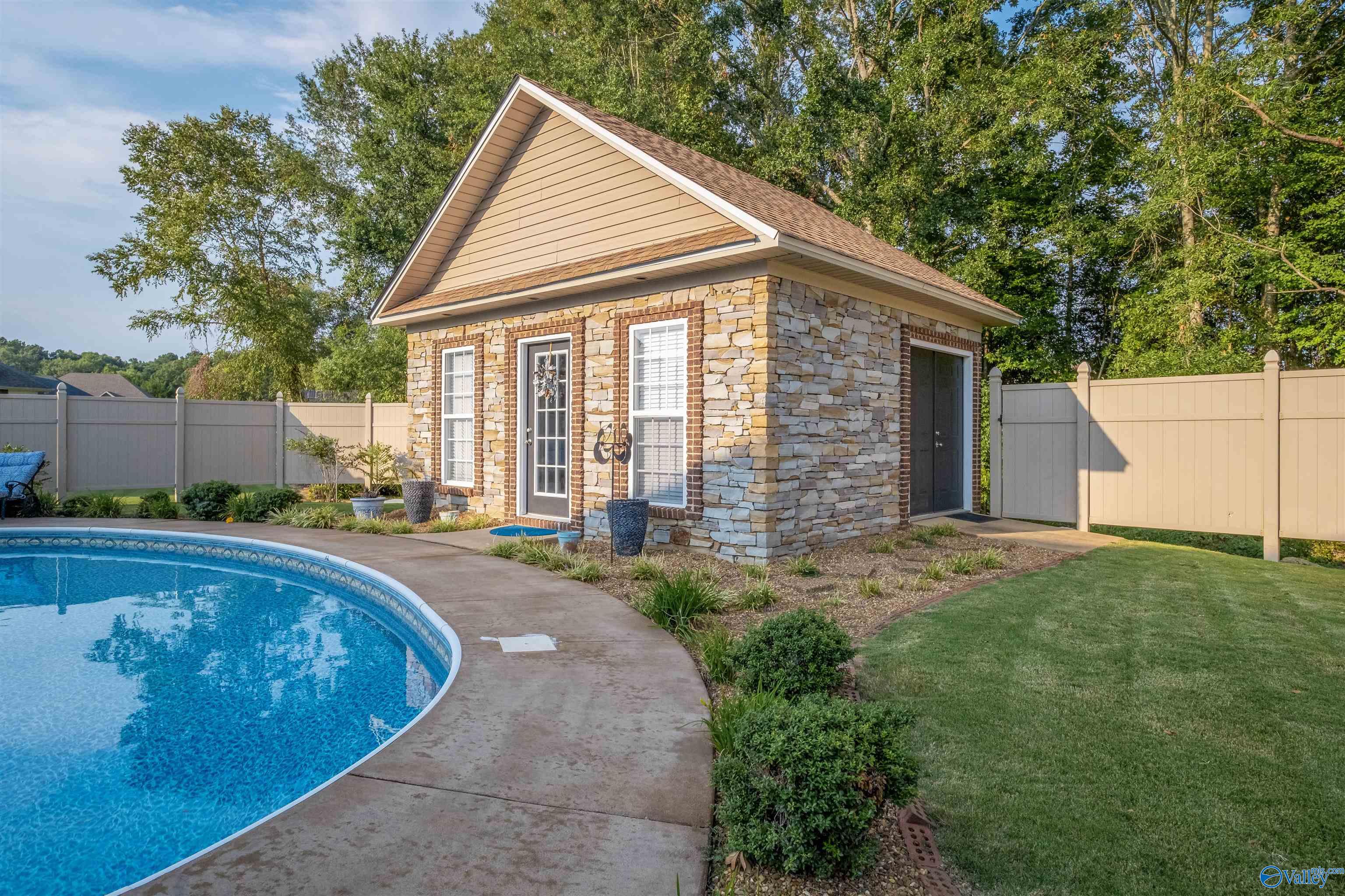 4601 Laura Lane