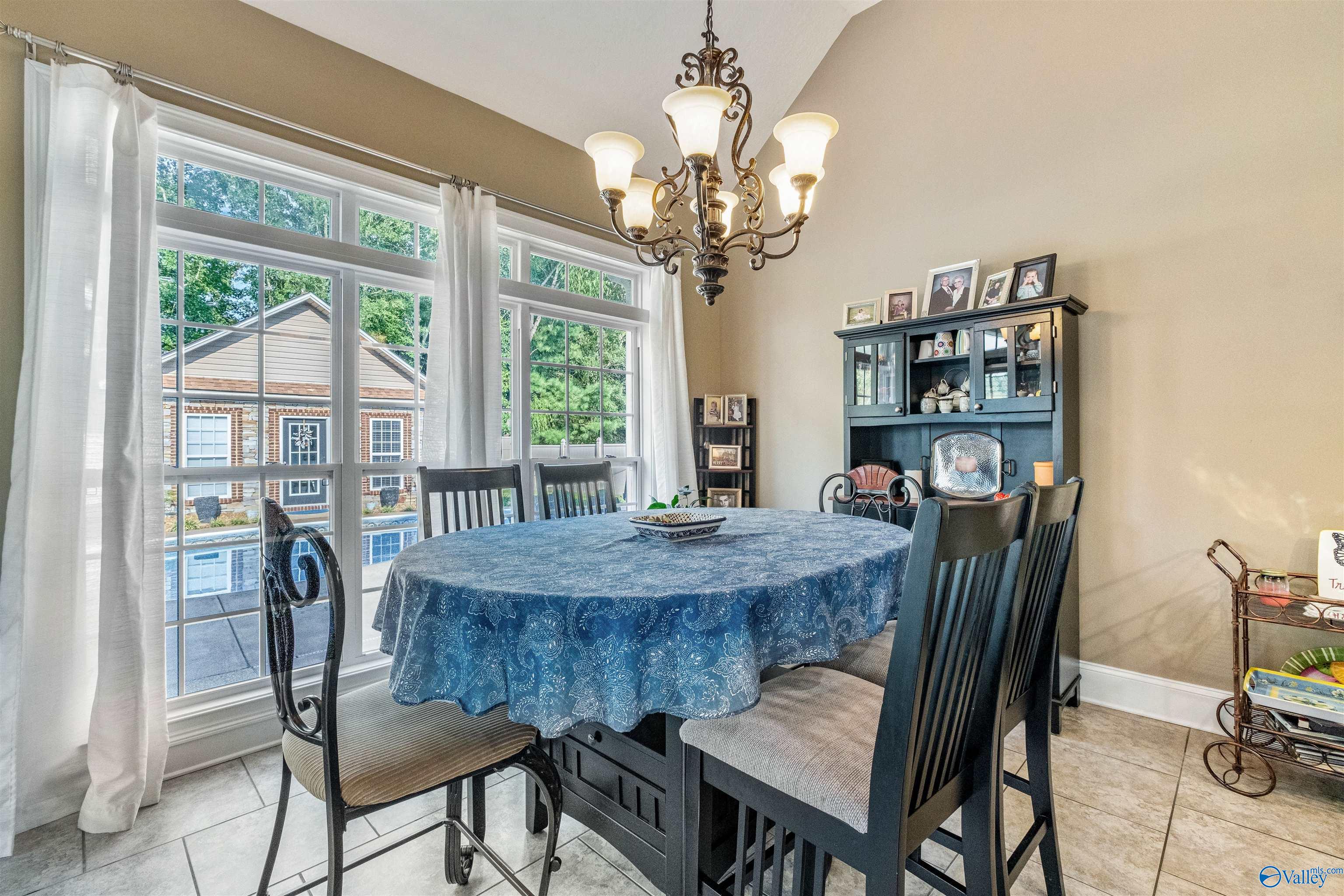 4601 Laura Lane