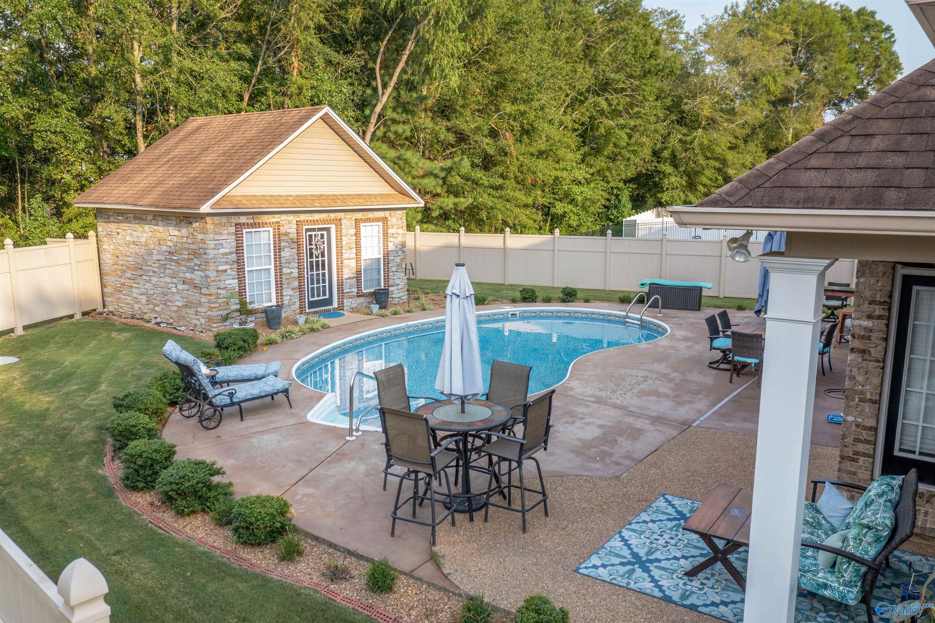 4601 Laura Lane