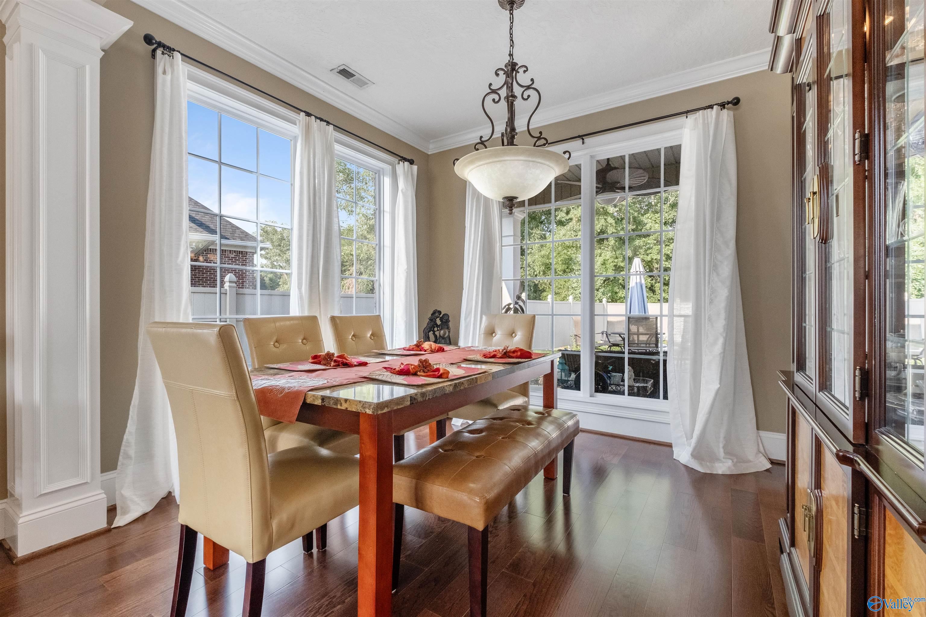 4601 Laura Lane