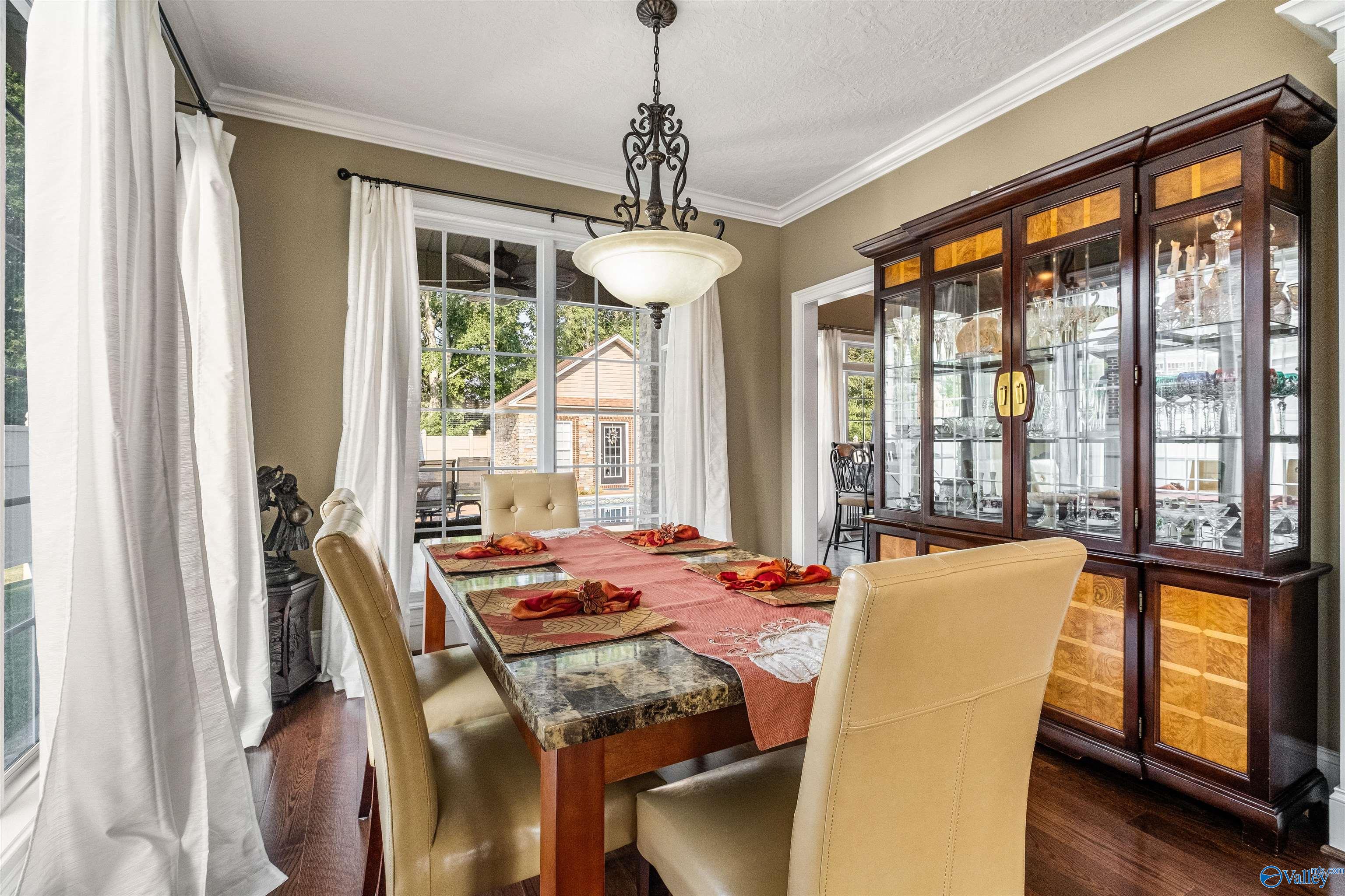 4601 Laura Lane