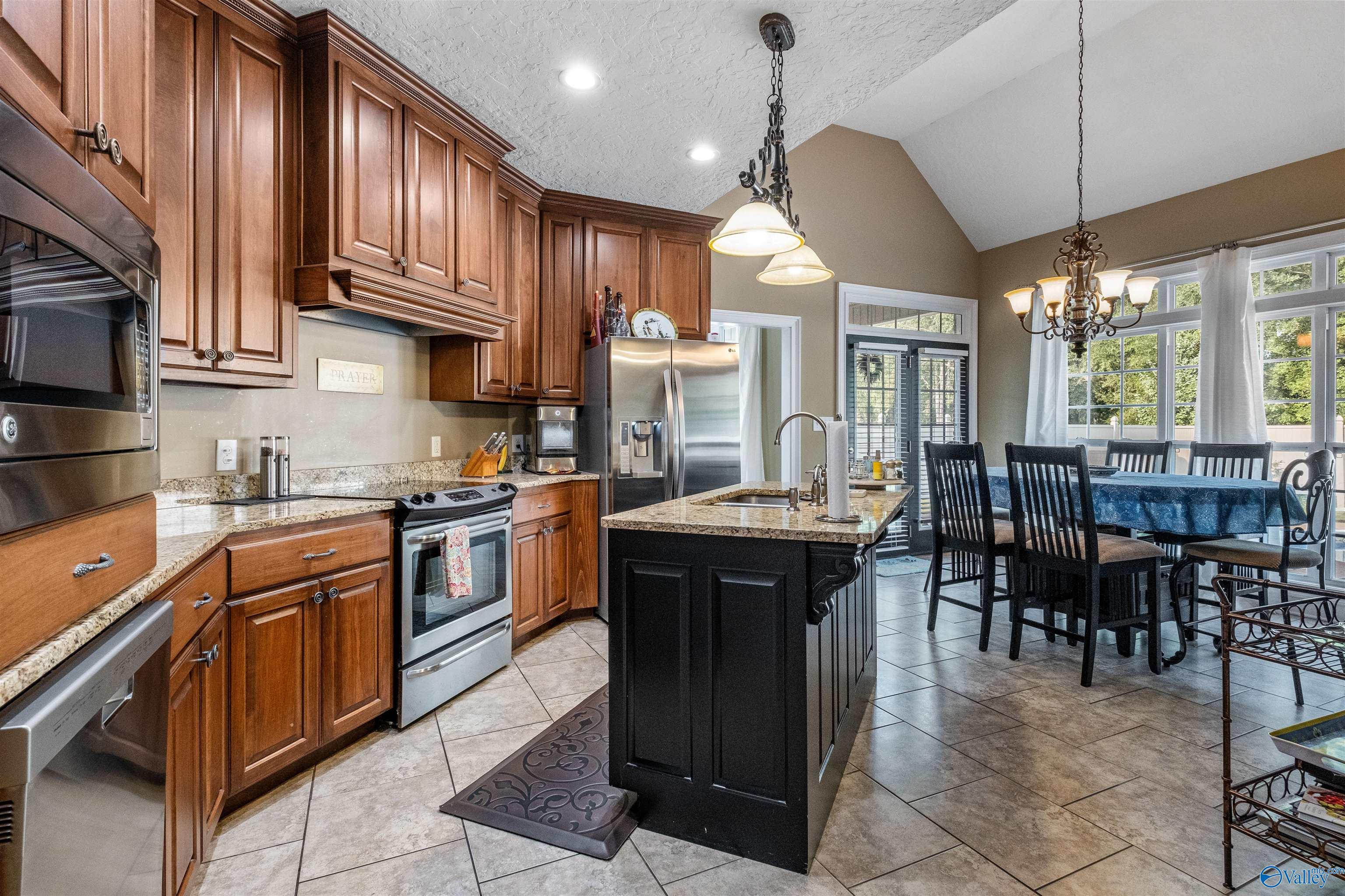 4601 Laura Lane
