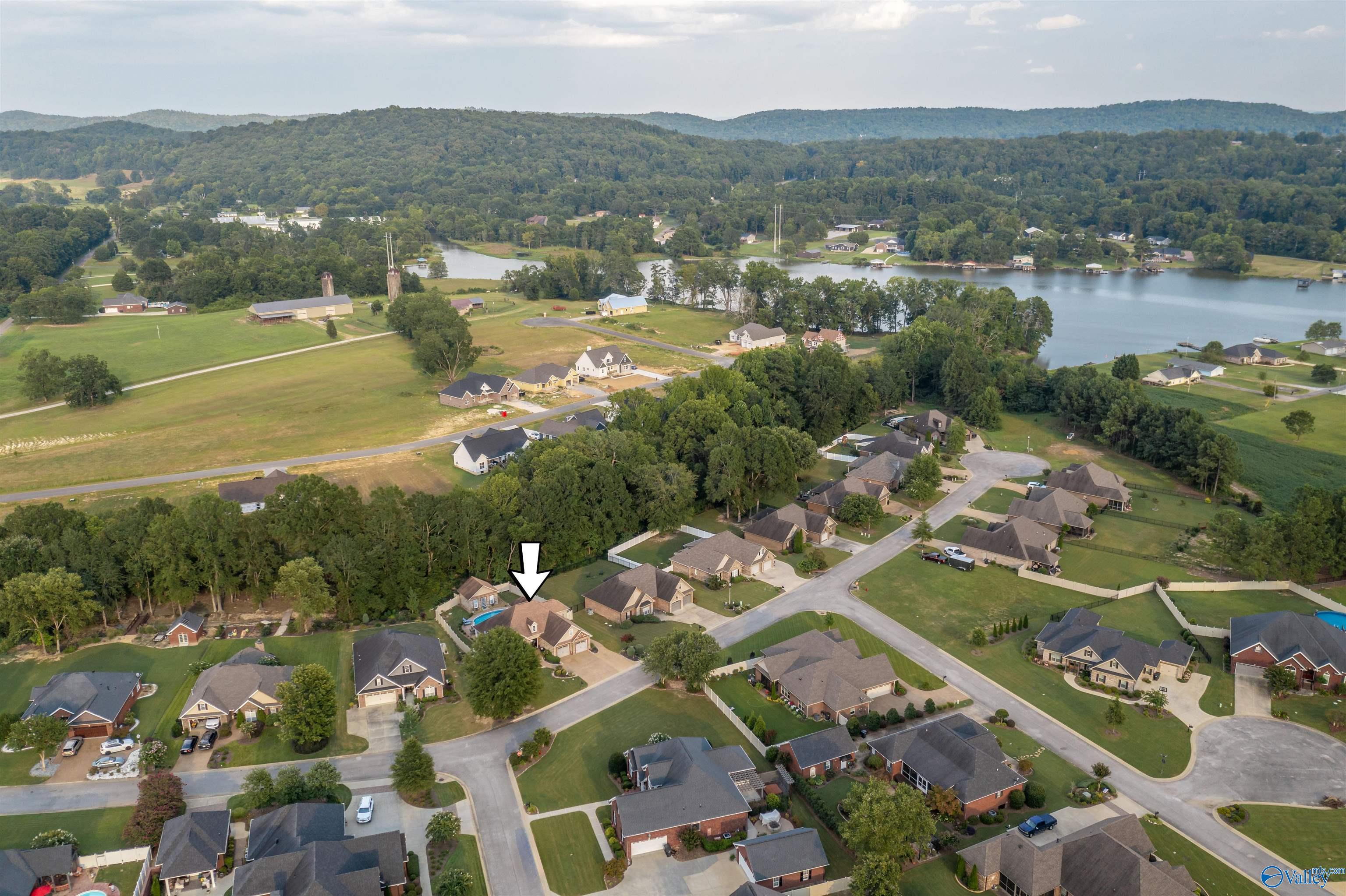 4601 Laura Lane
