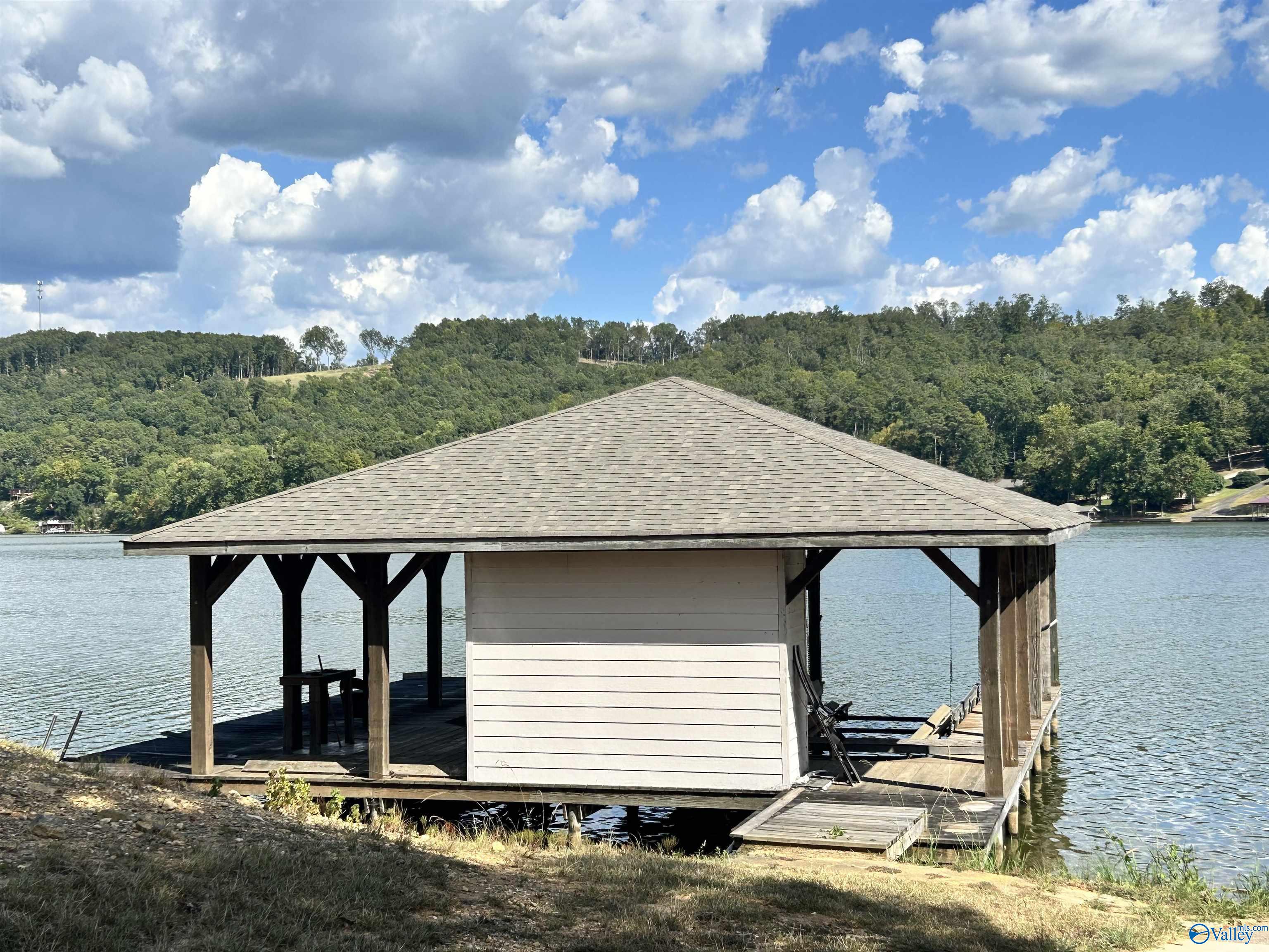 955 Guy Lee Lake Road