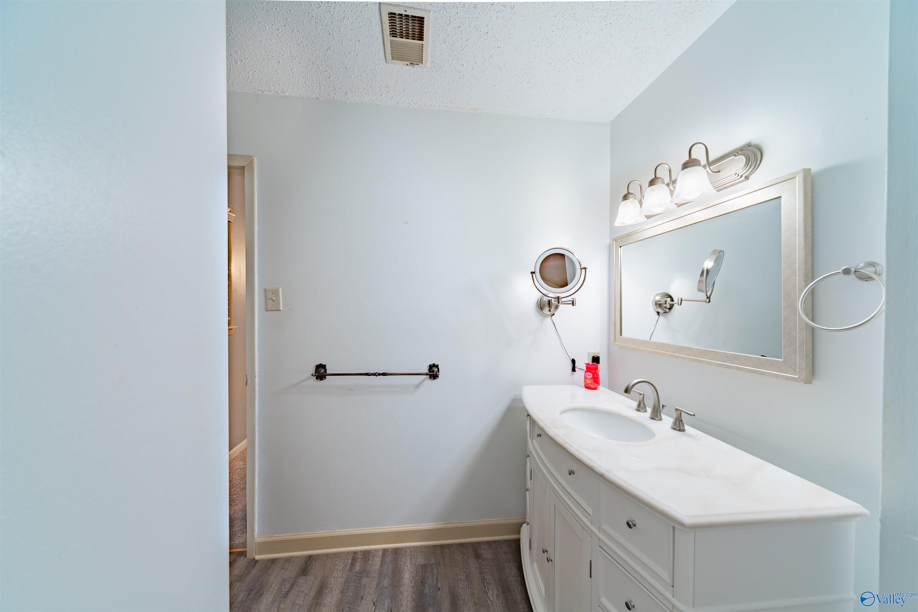 208 Wellington Place