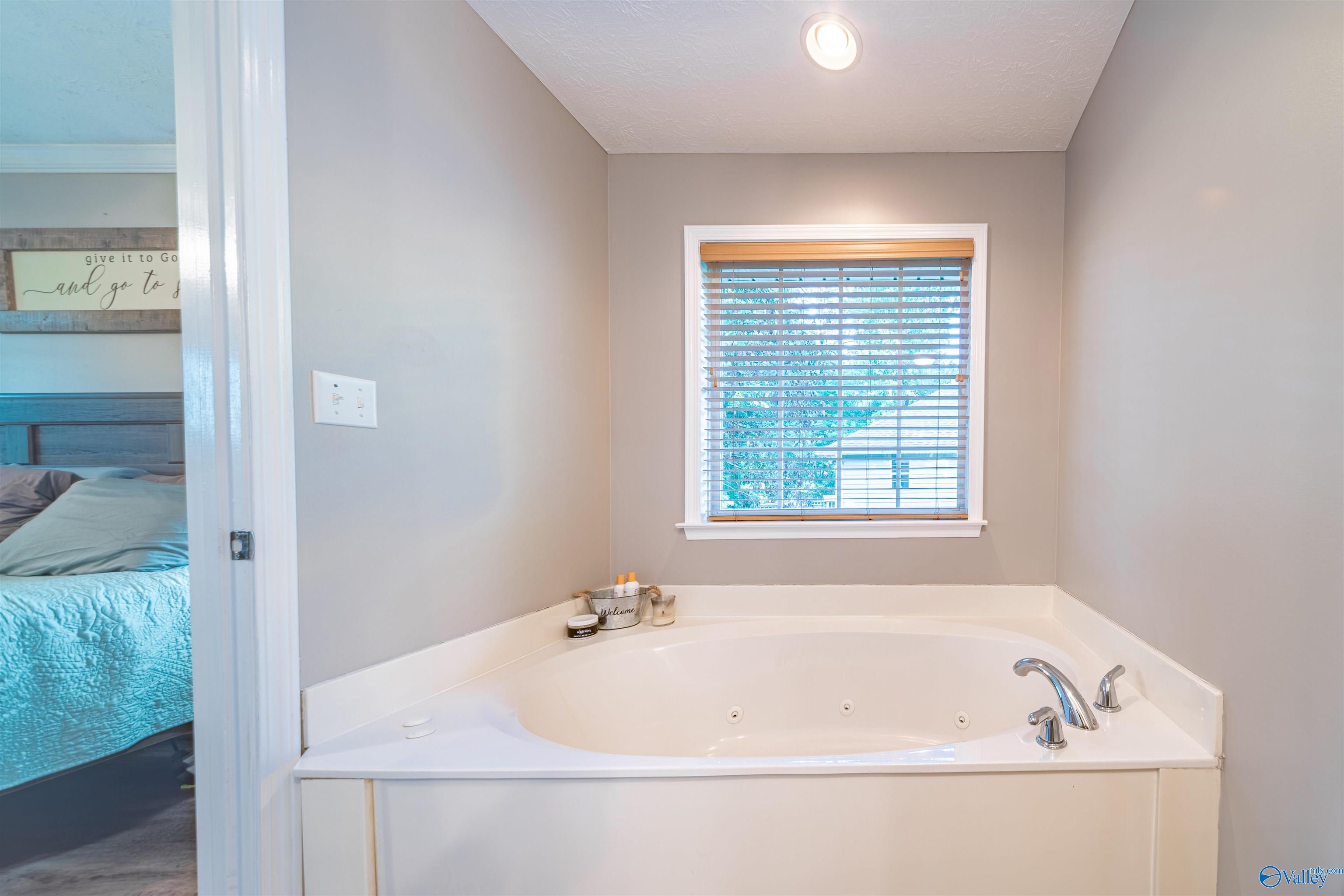 2950 Plymouth Rock Trail S