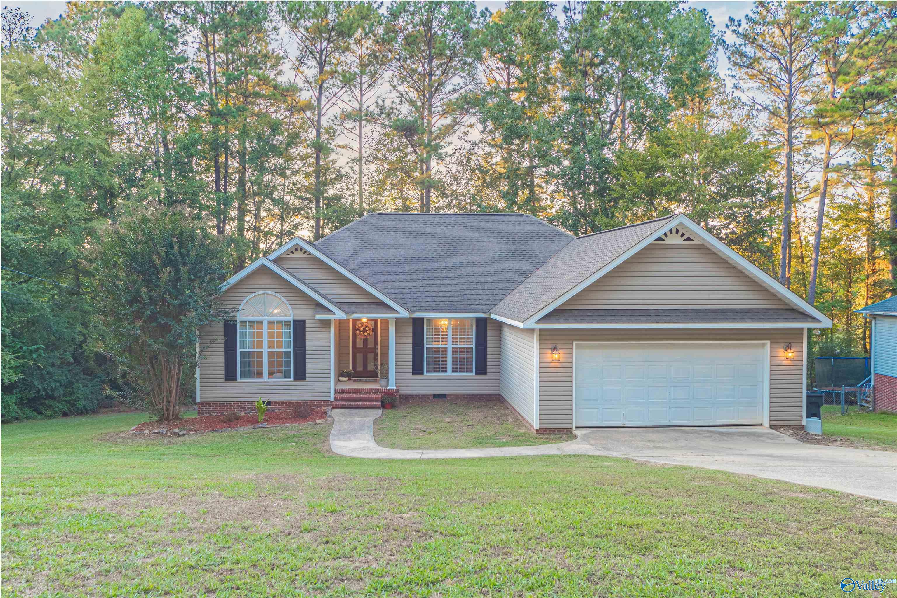 2950 Plymouth Rock Trail S