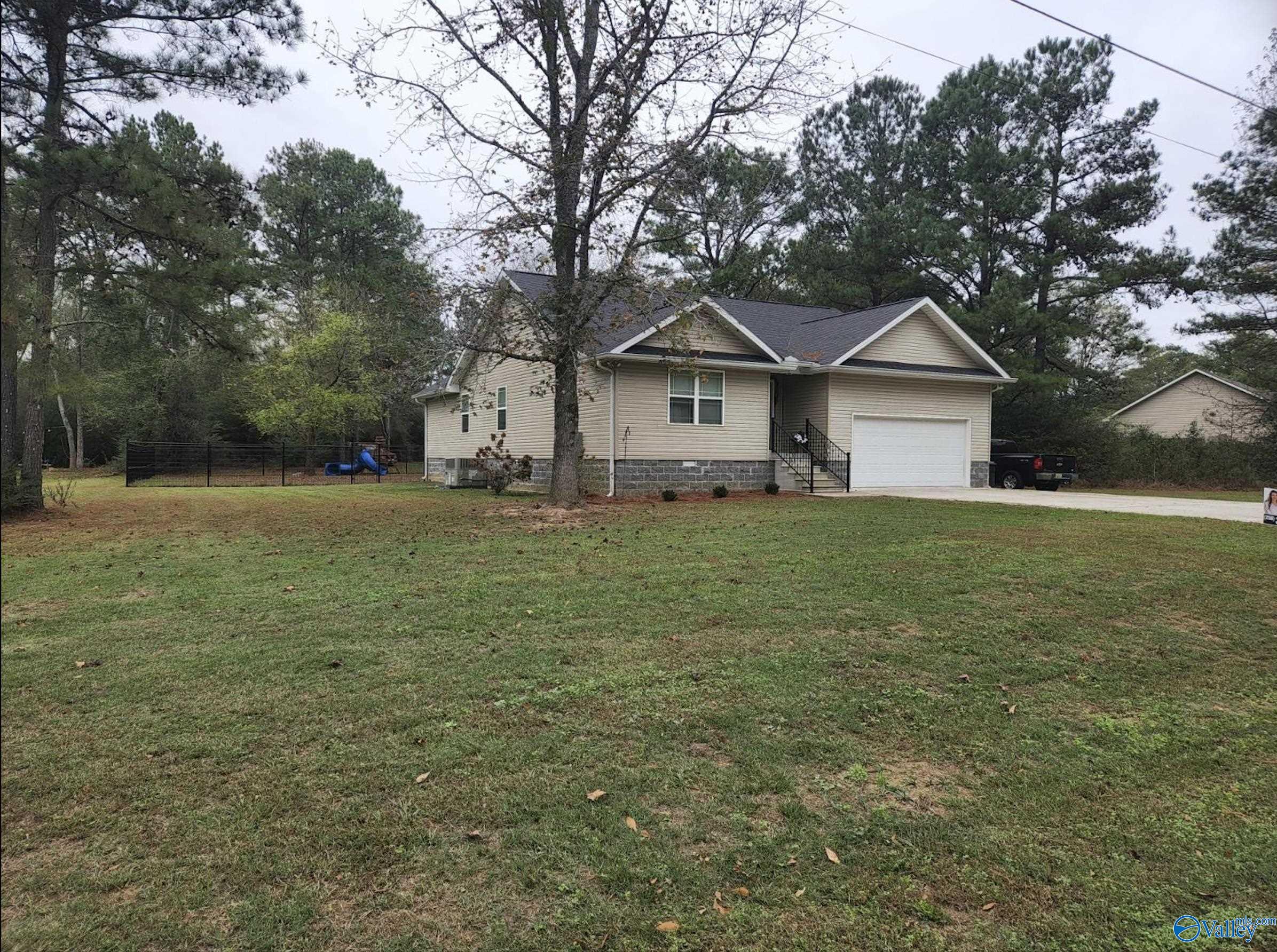 72 Central Henderson Road