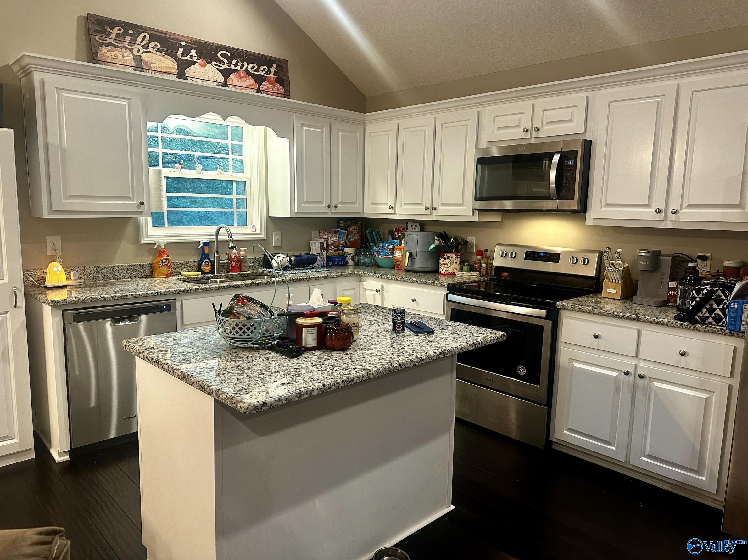 72 Central Henderson Road