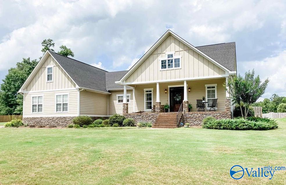 92 Heron Drive NW