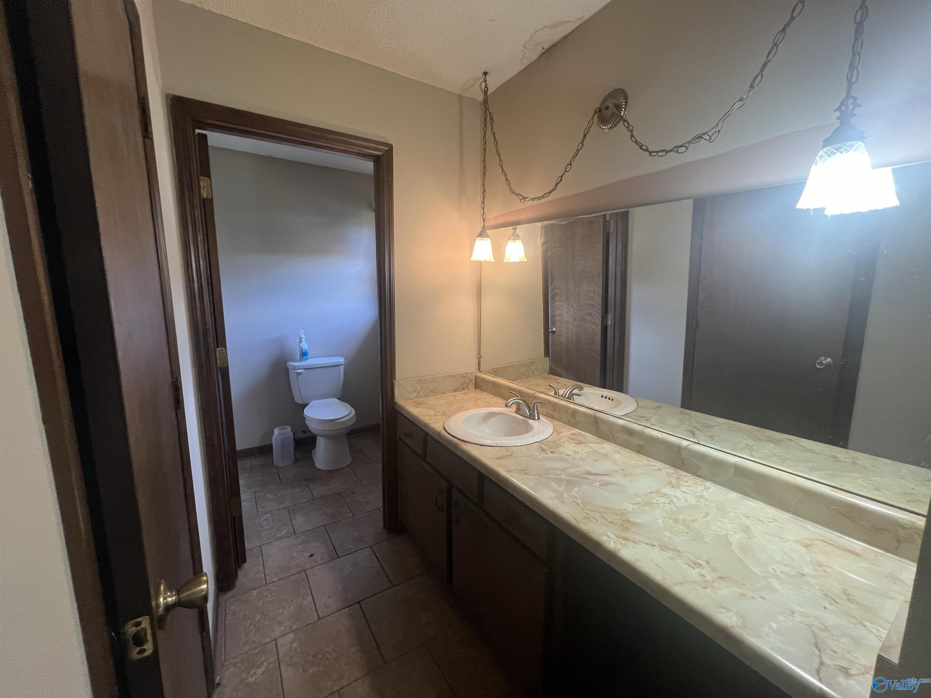 4606 Riddles Bend Road