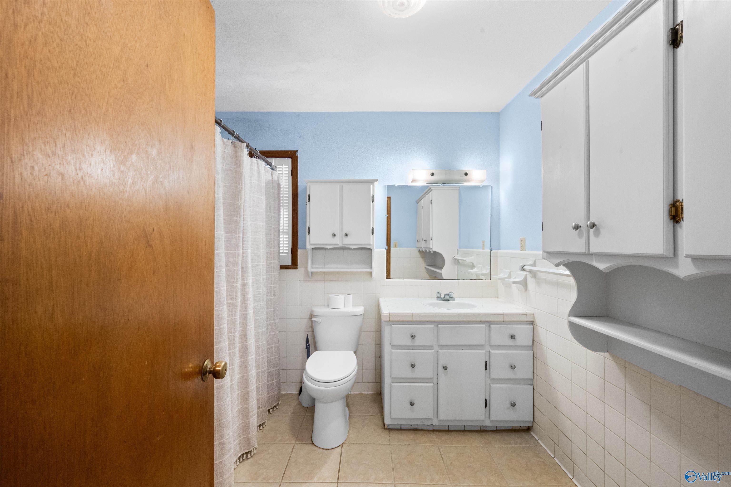 4231 Hargrove Road E