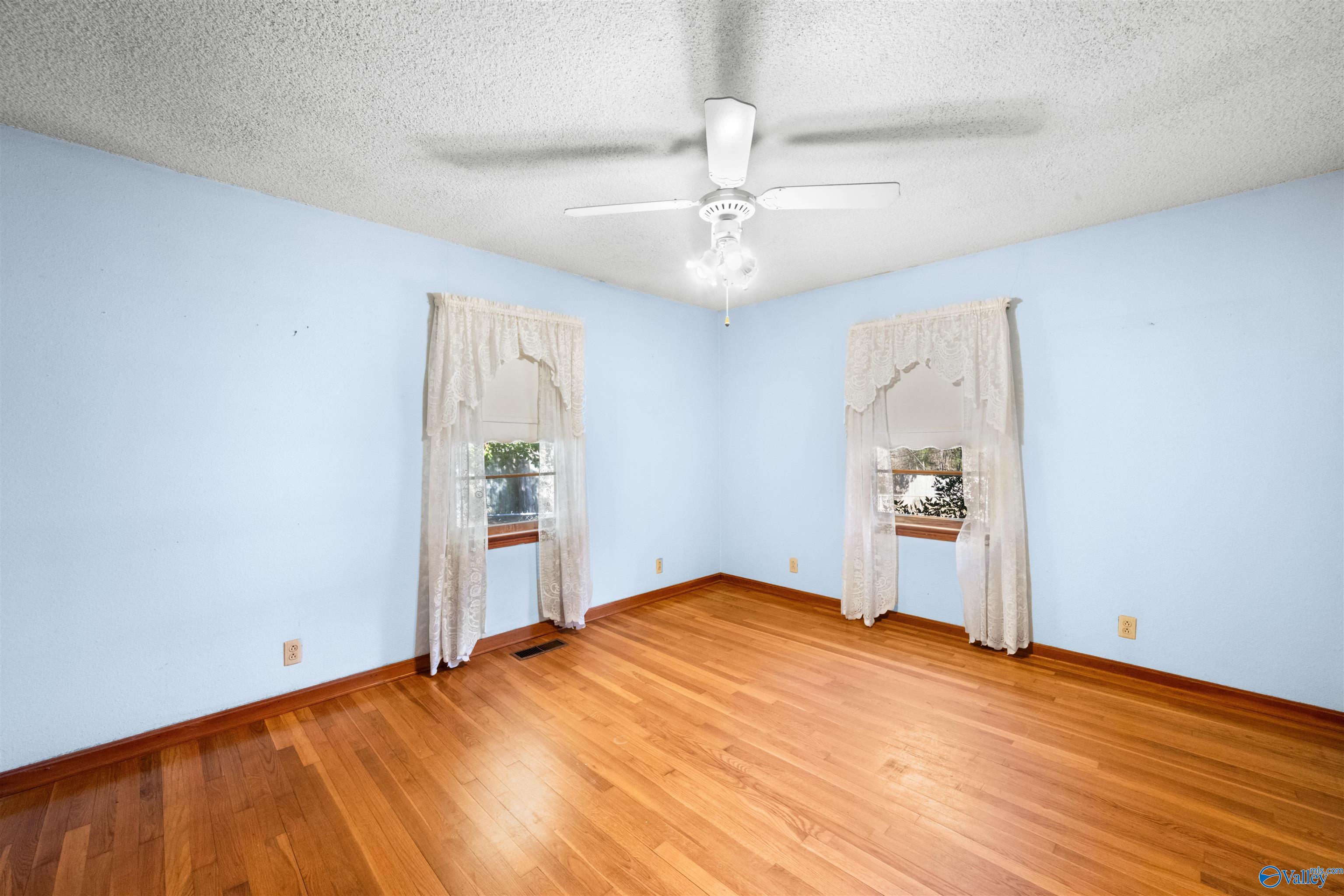 4231 Hargrove Road E