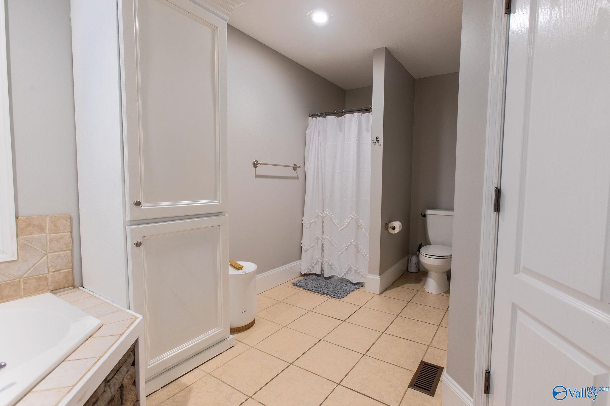 2865 Plymouth Rock Trail