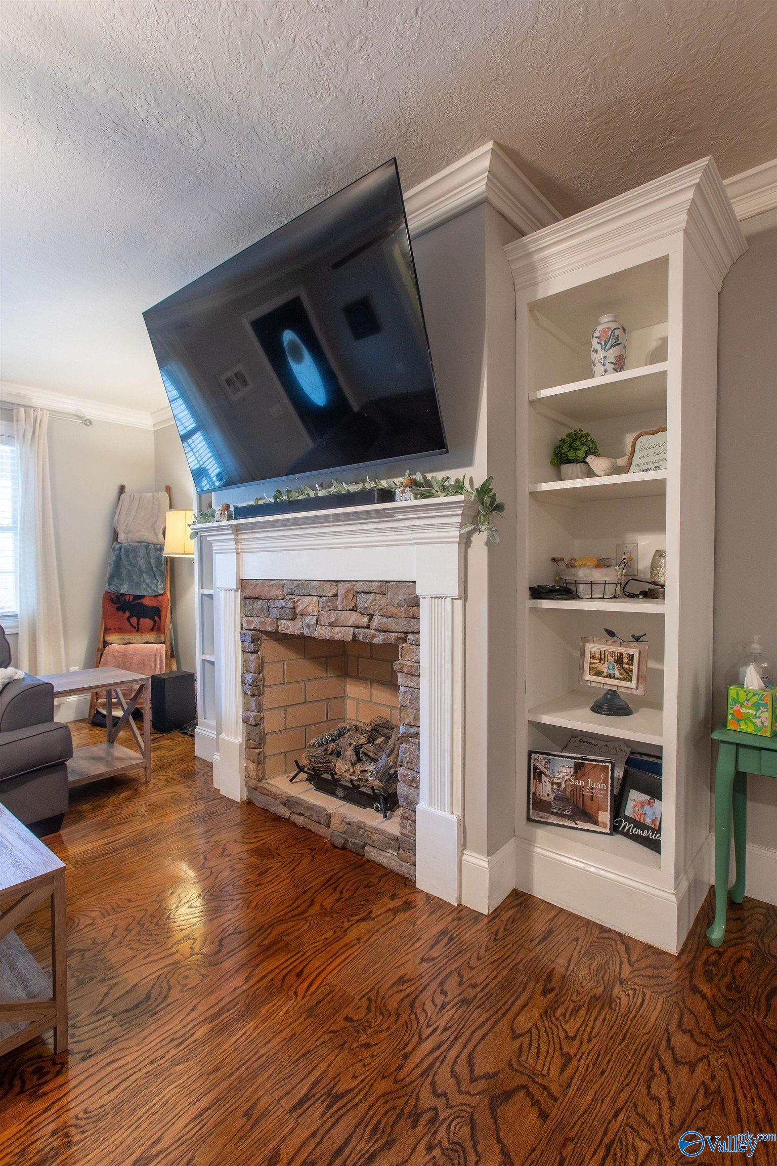 2865 Plymouth Rock Trail