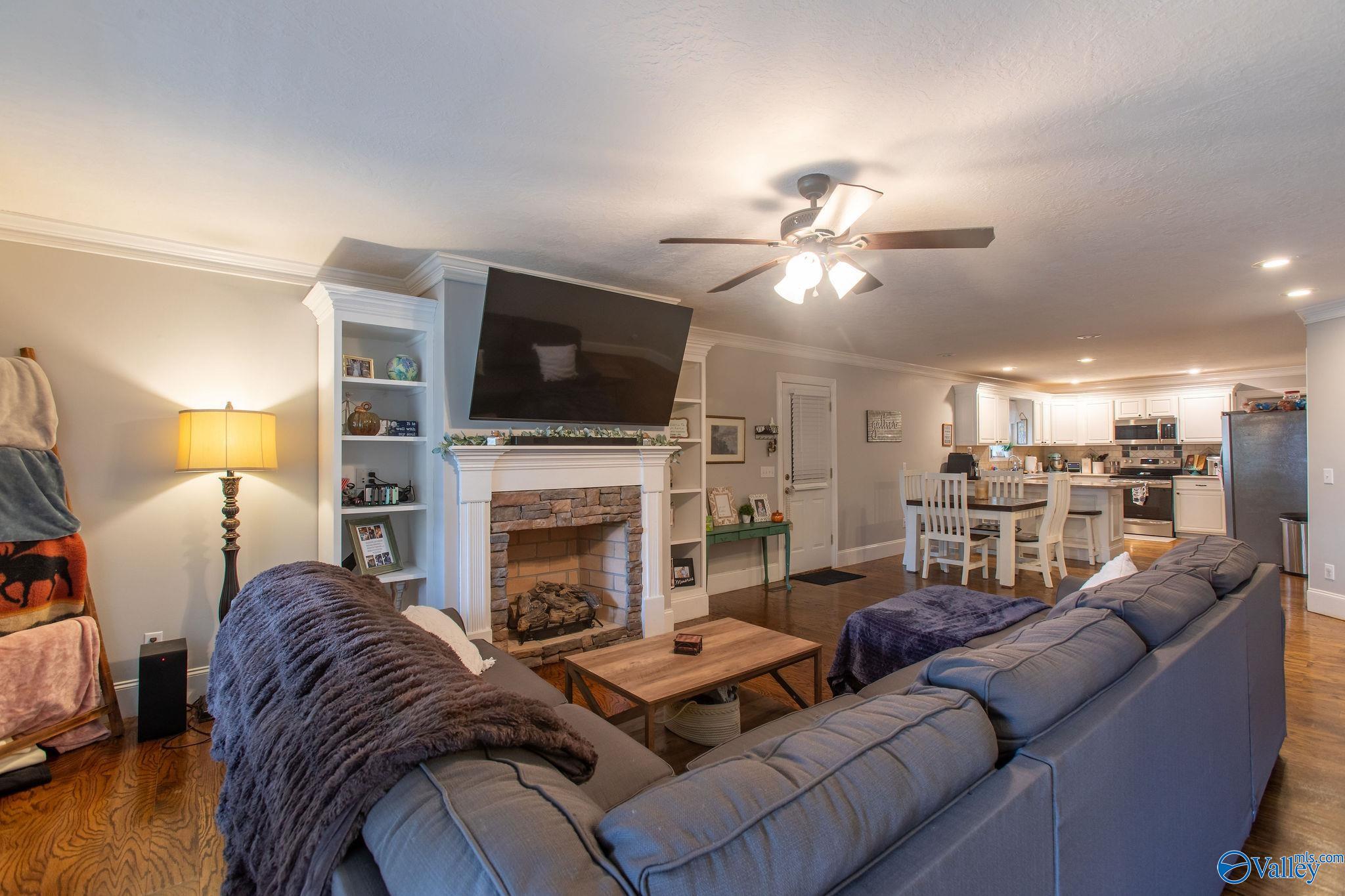 2865 Plymouth Rock Trail