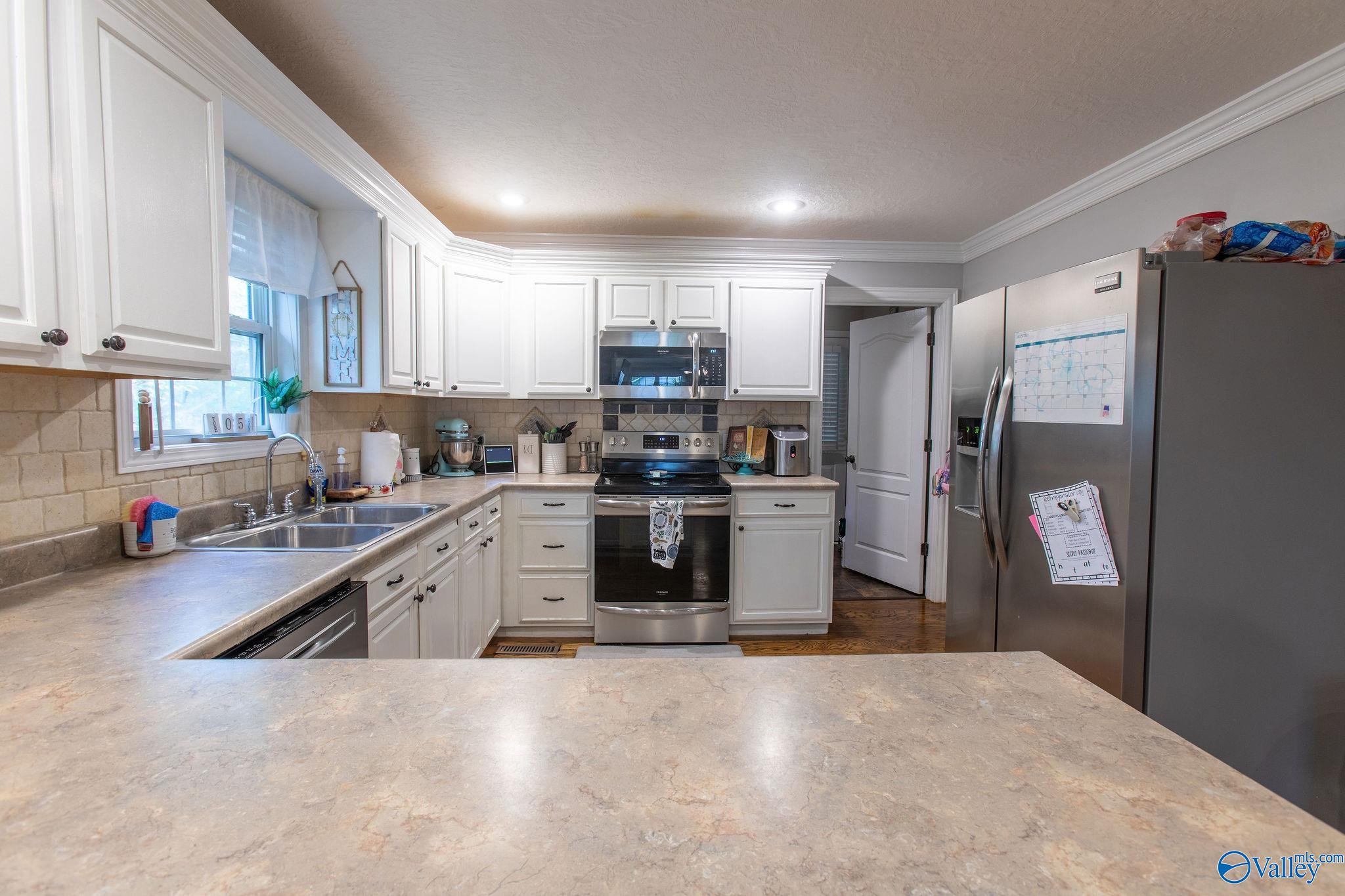 2865 Plymouth Rock Trail