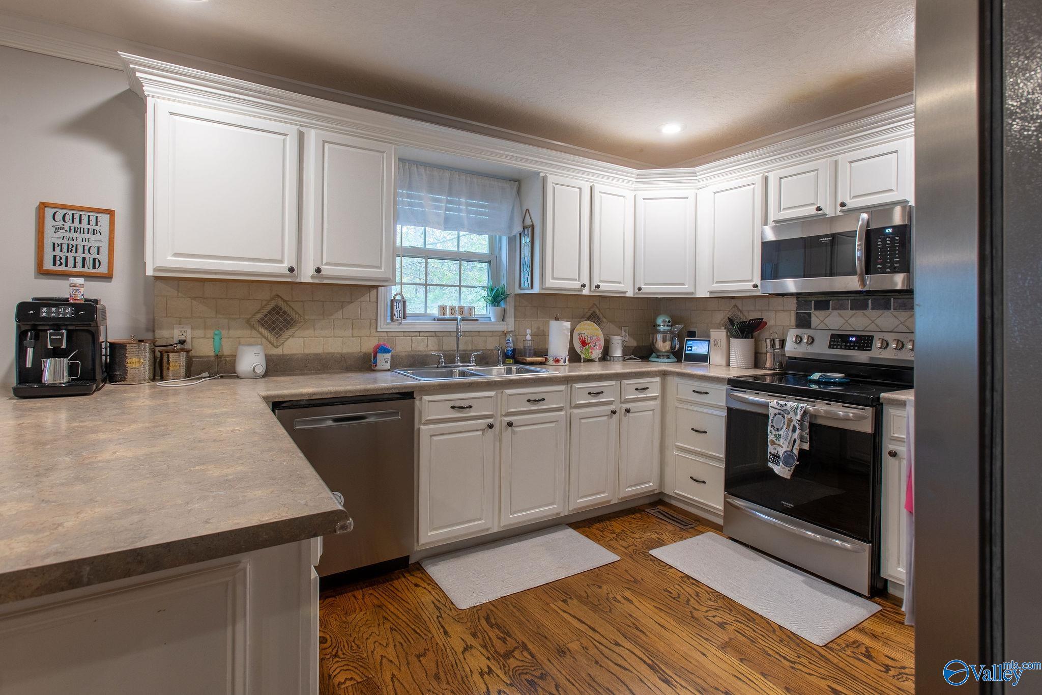 2865 Plymouth Rock Trail