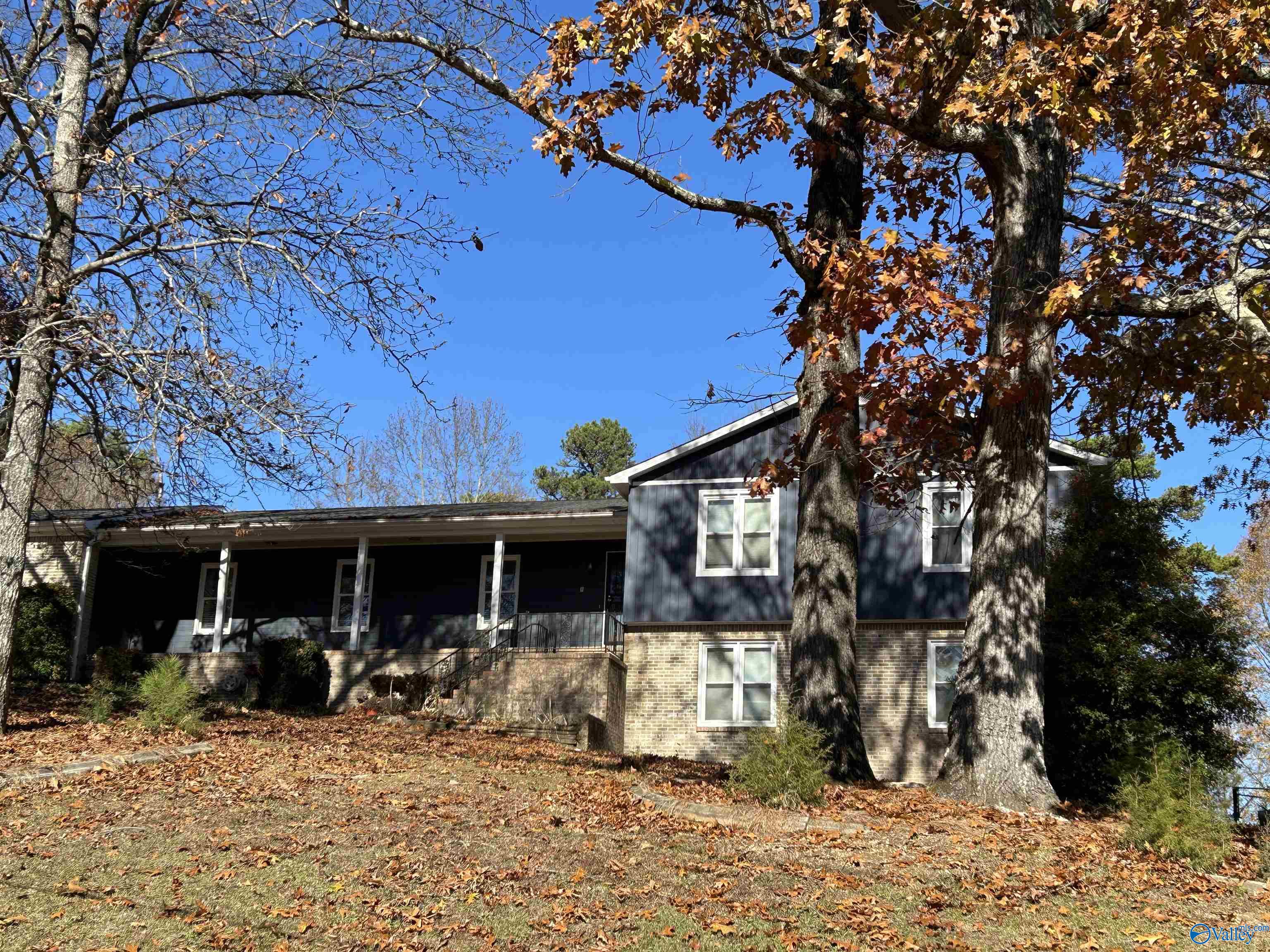 415 Stonehedge Circle