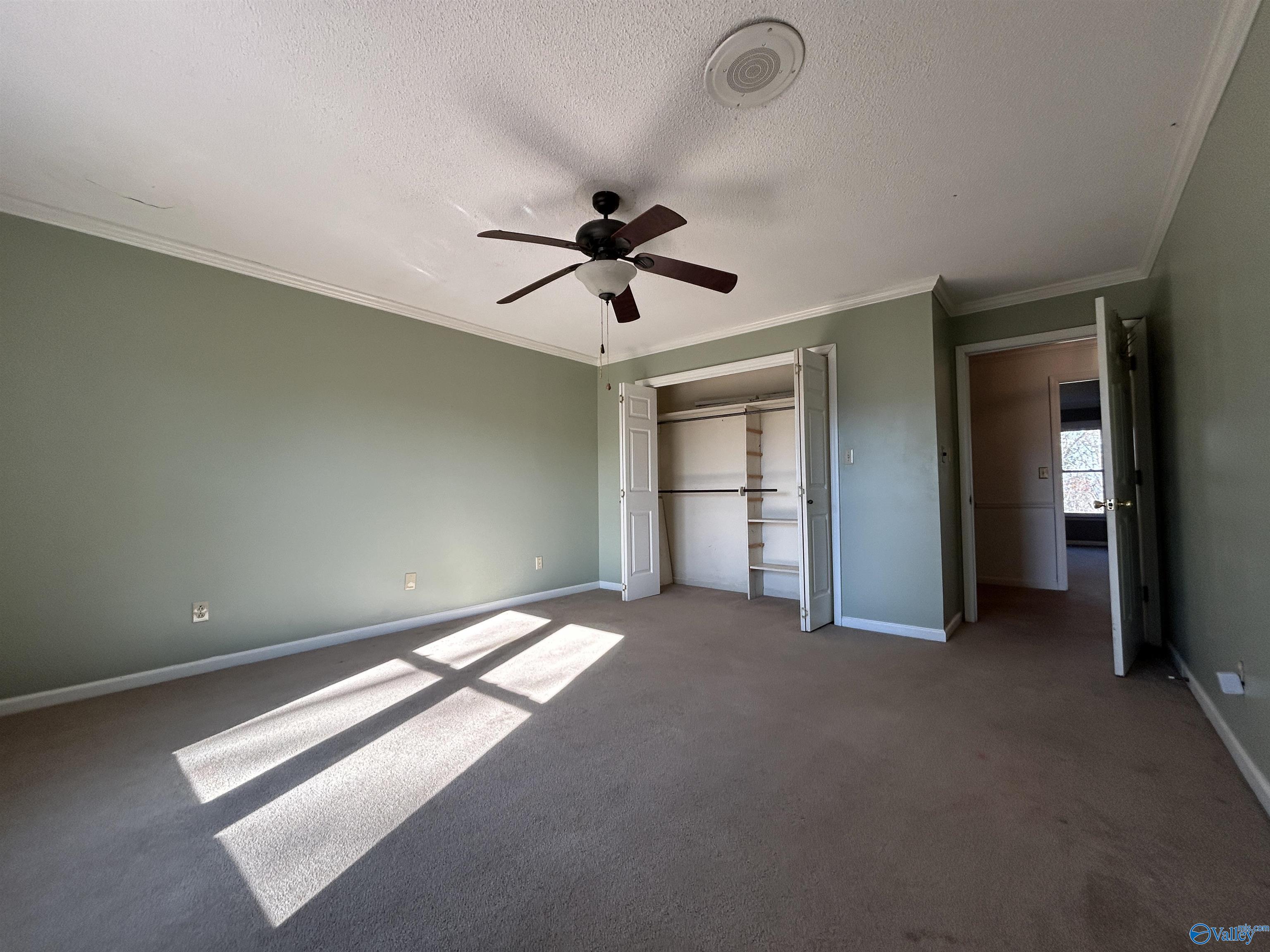 415 Stonehedge Circle