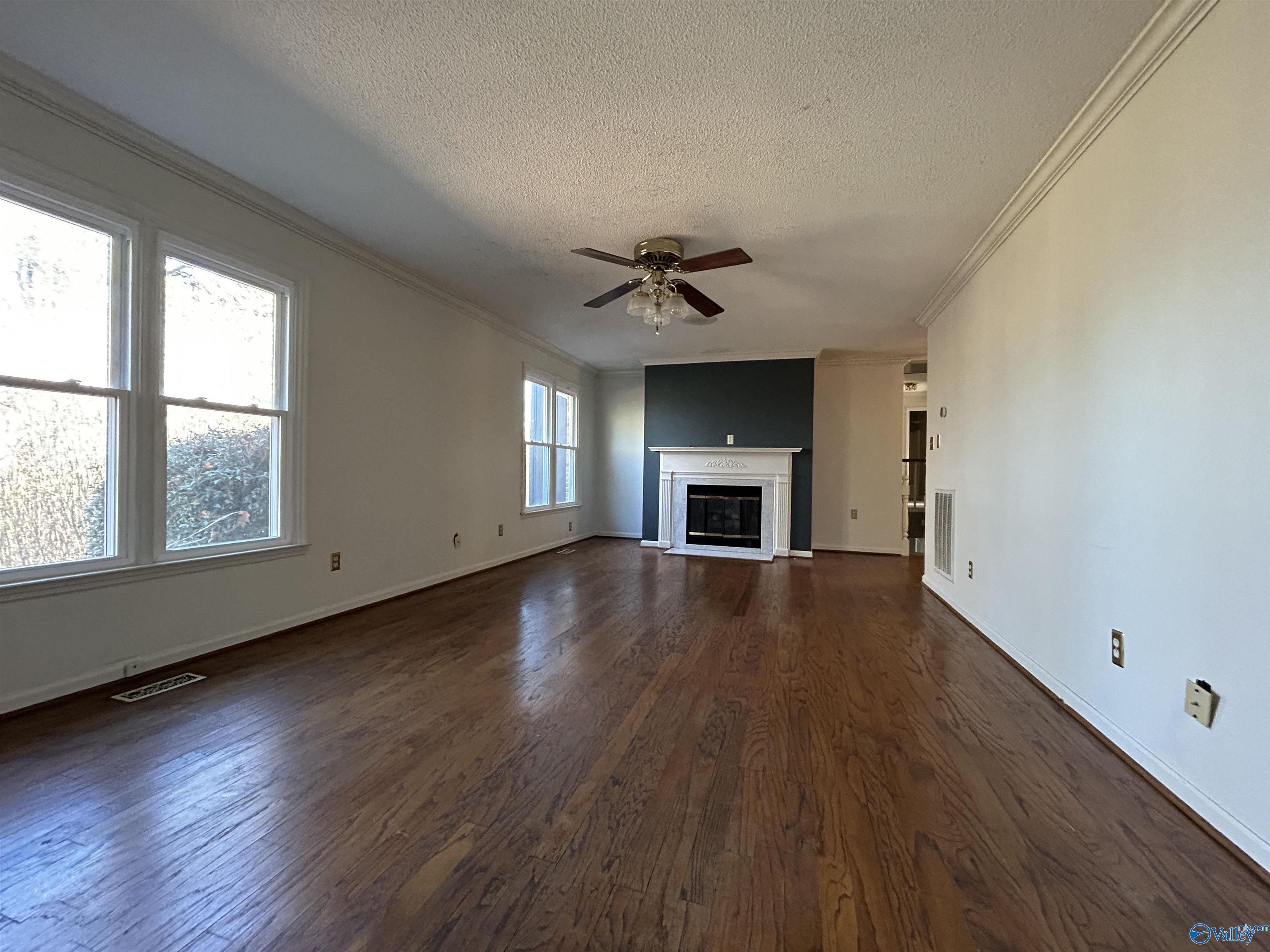 415 Stonehedge Circle