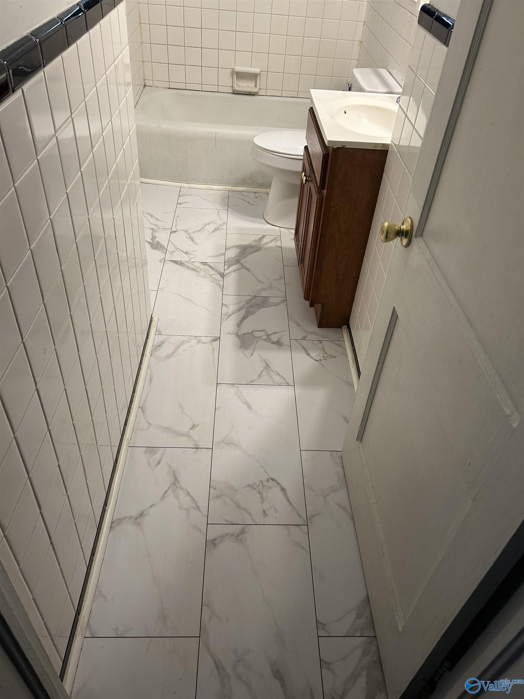 1210 East Broad Street