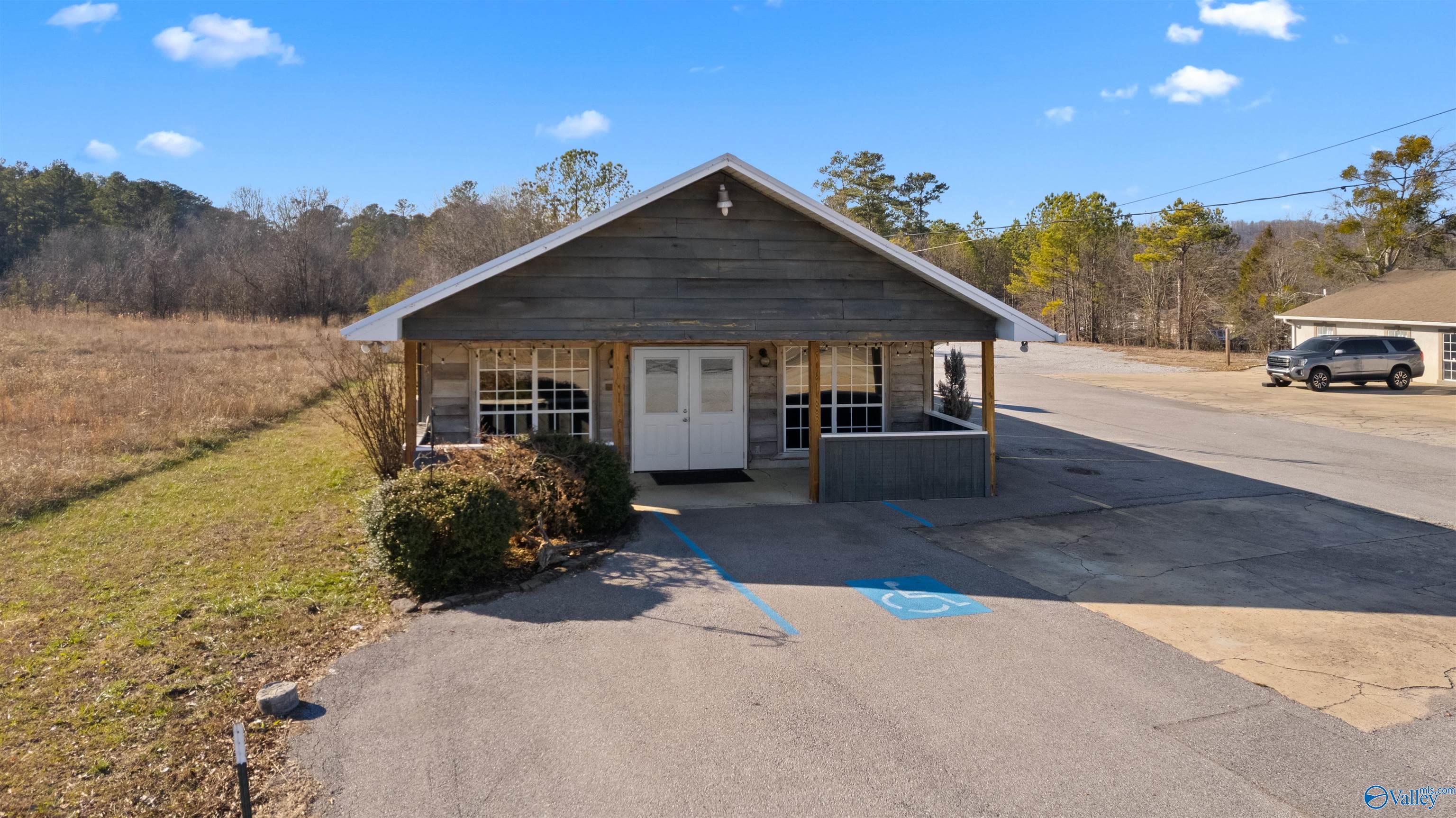 1640 Highway 77