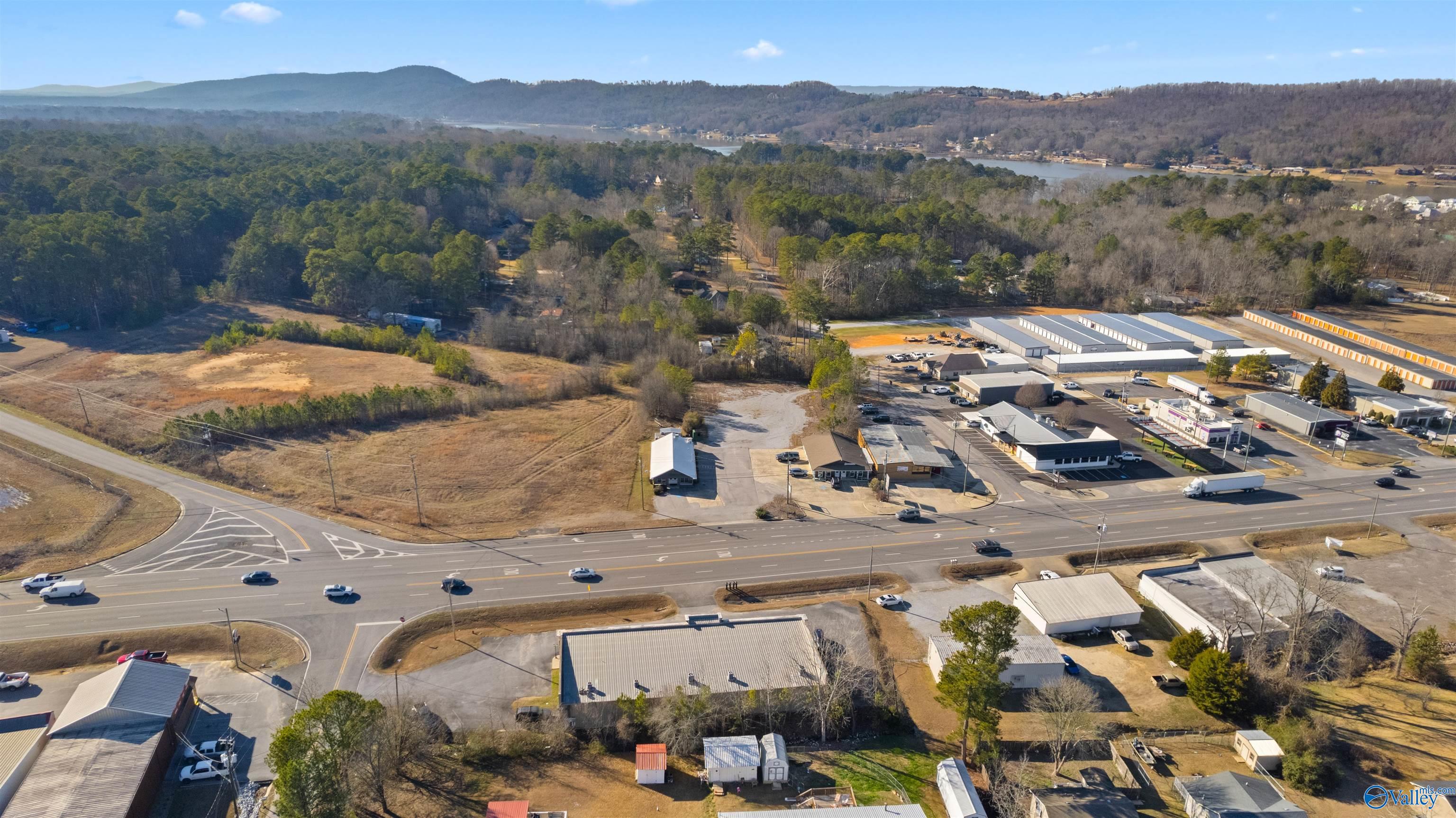1640 Highway 77
