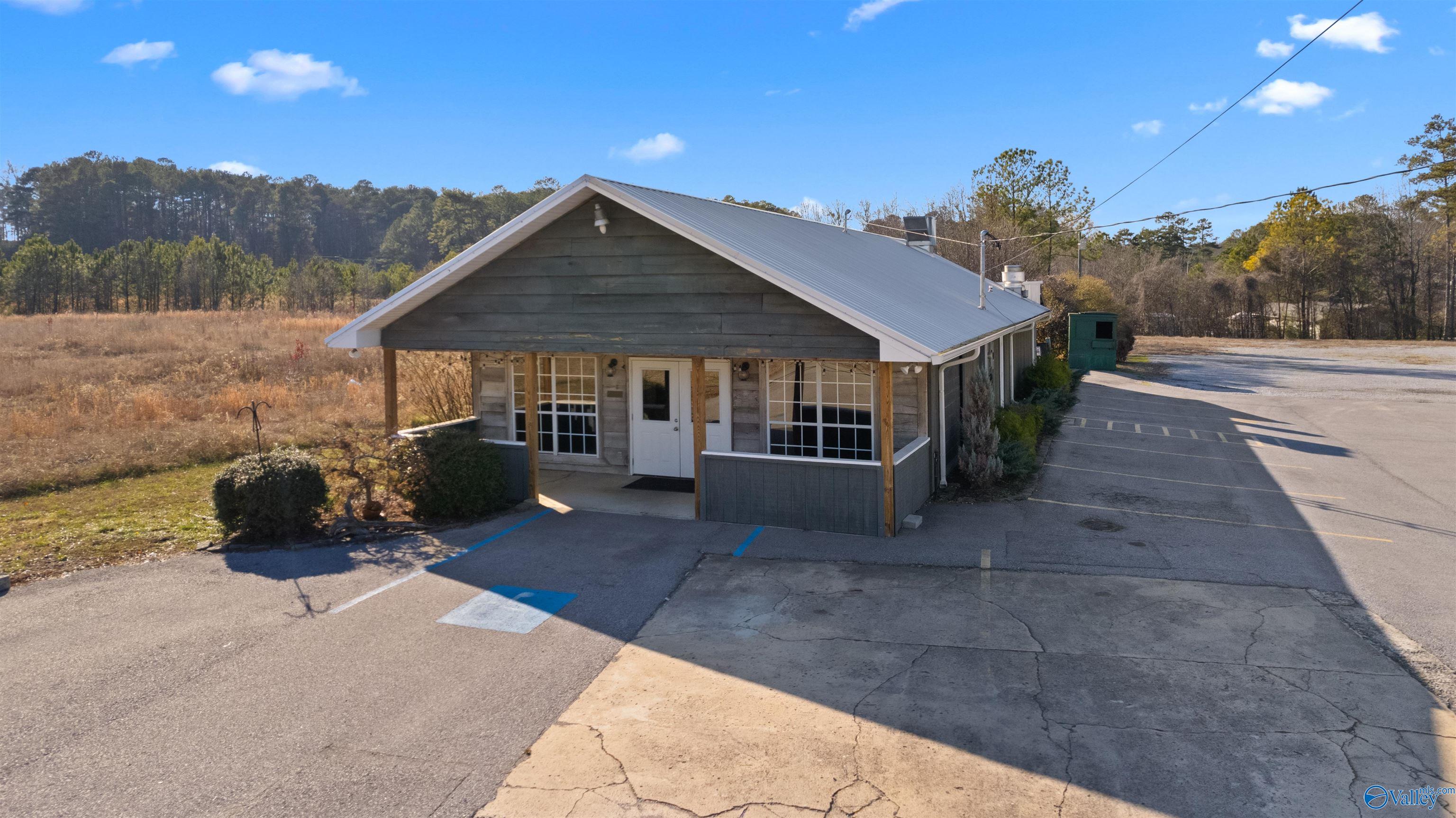 1640 Highway 77