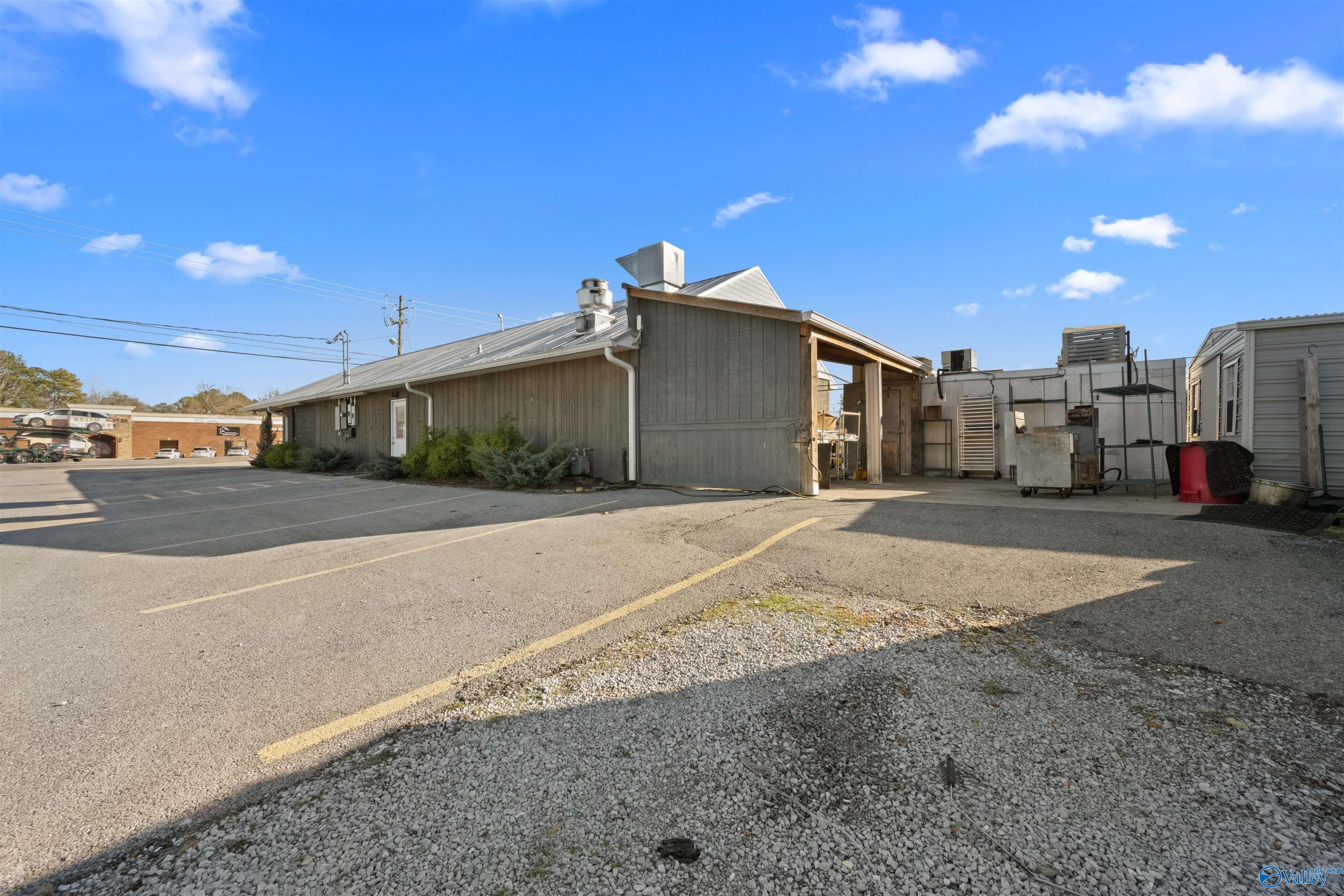 1640 Highway 77