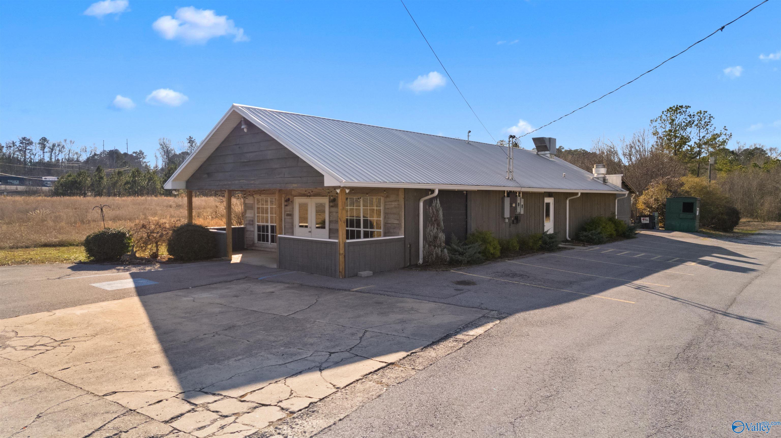 1640 Highway 77