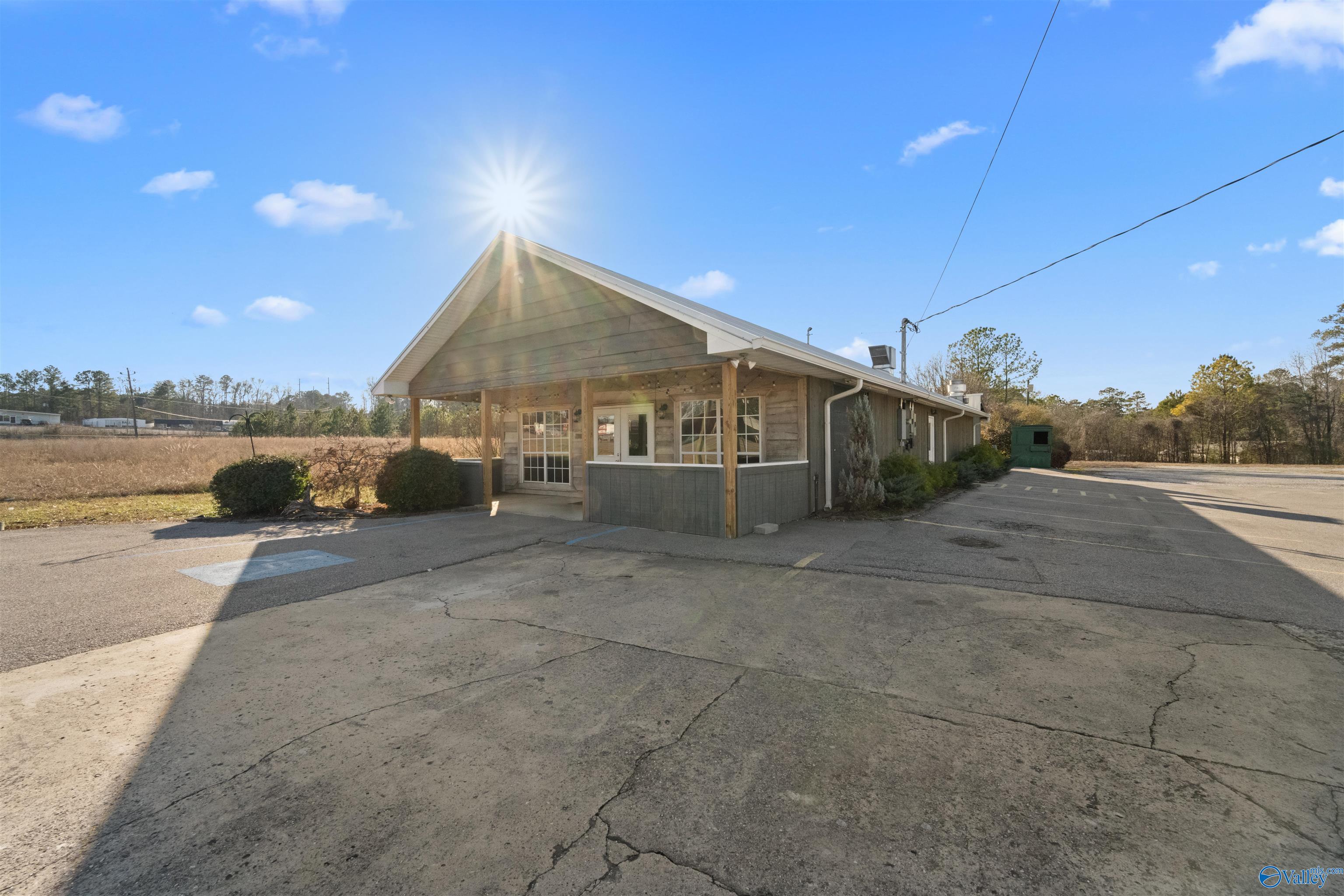 1640 Highway 77