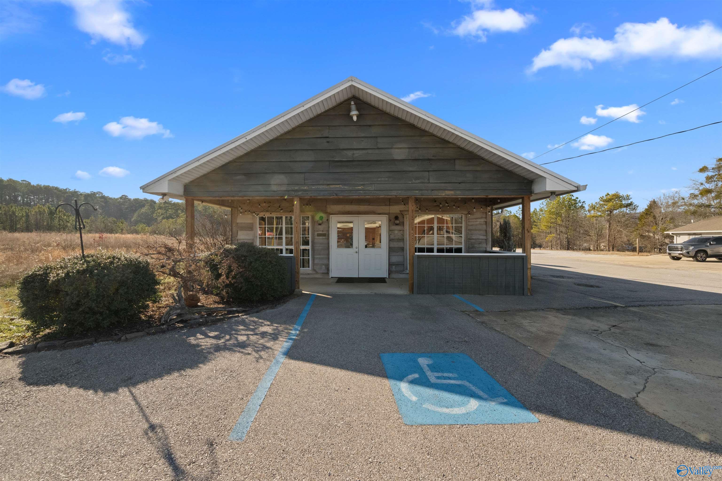1640 Highway 77