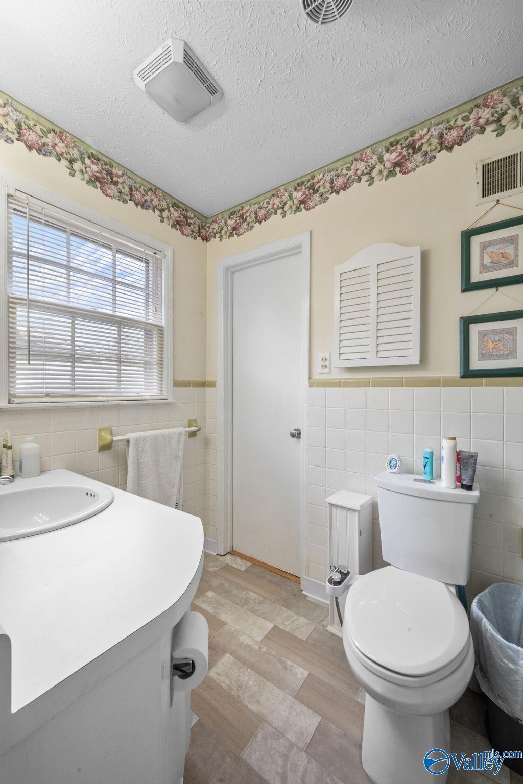 1409 Cove Creek Drive