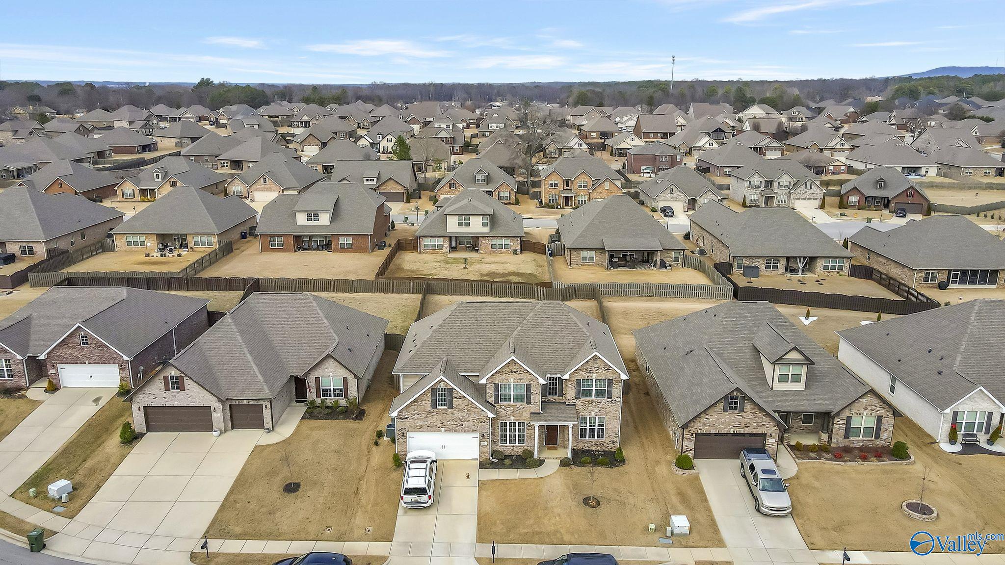 11012 Oakway Circle NW