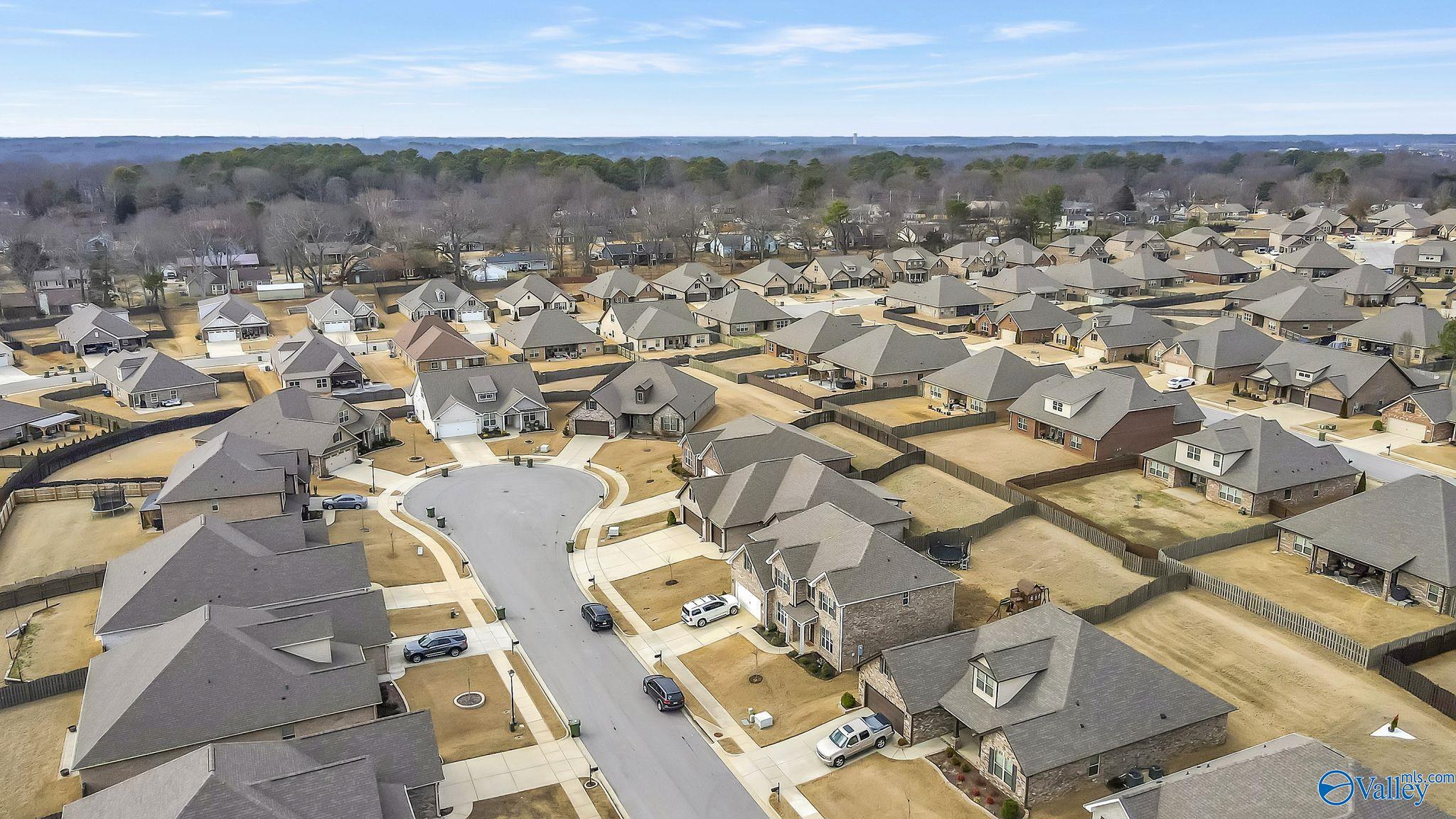 11012 Oakway Circle NW