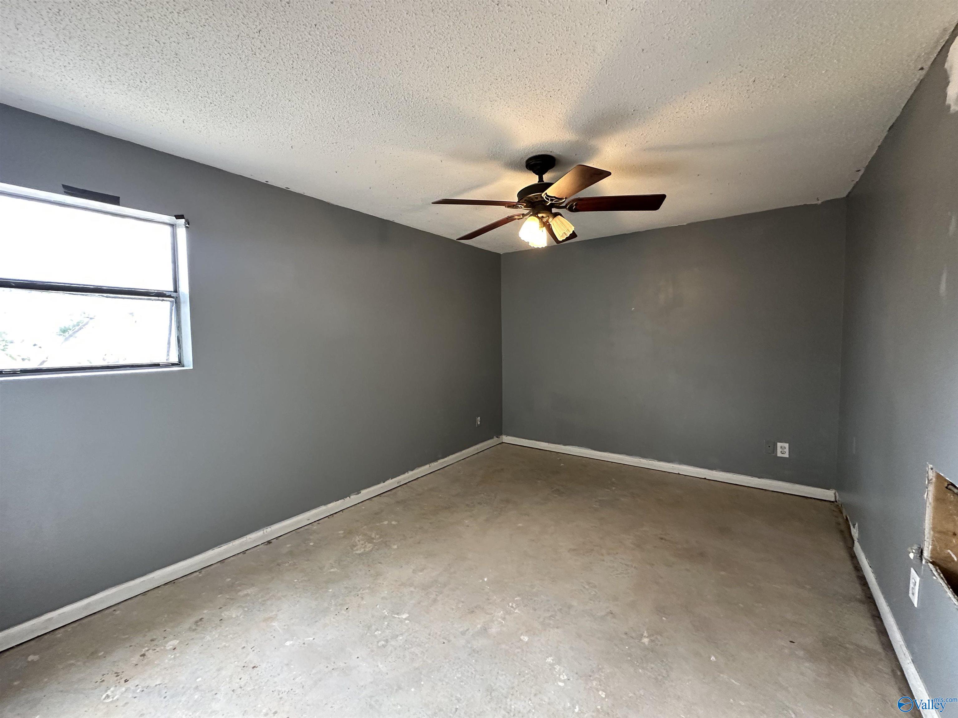 51 Aqua Vista Drive W