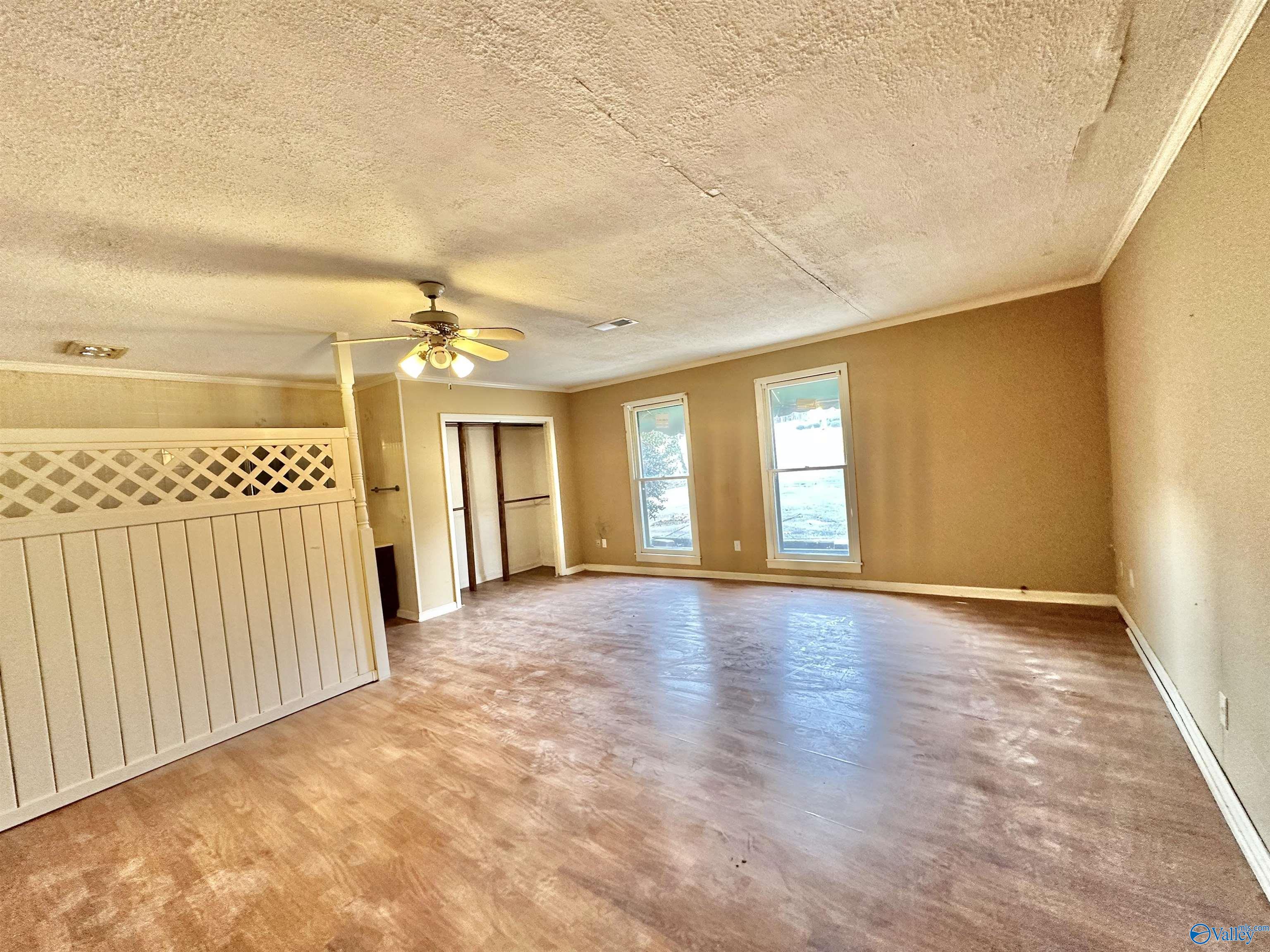 51 Aqua Vista Drive W