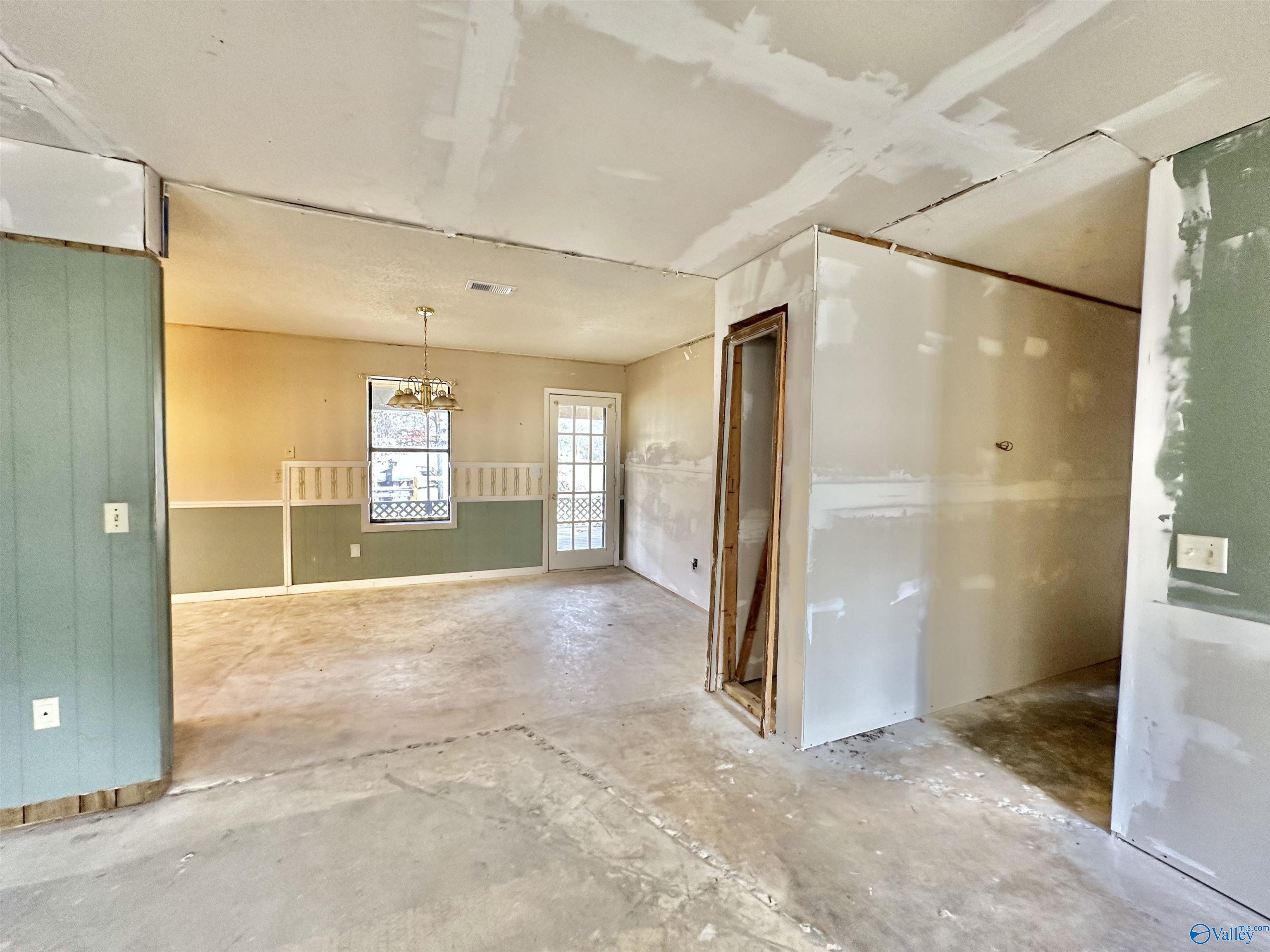 51 Aqua Vista Drive W