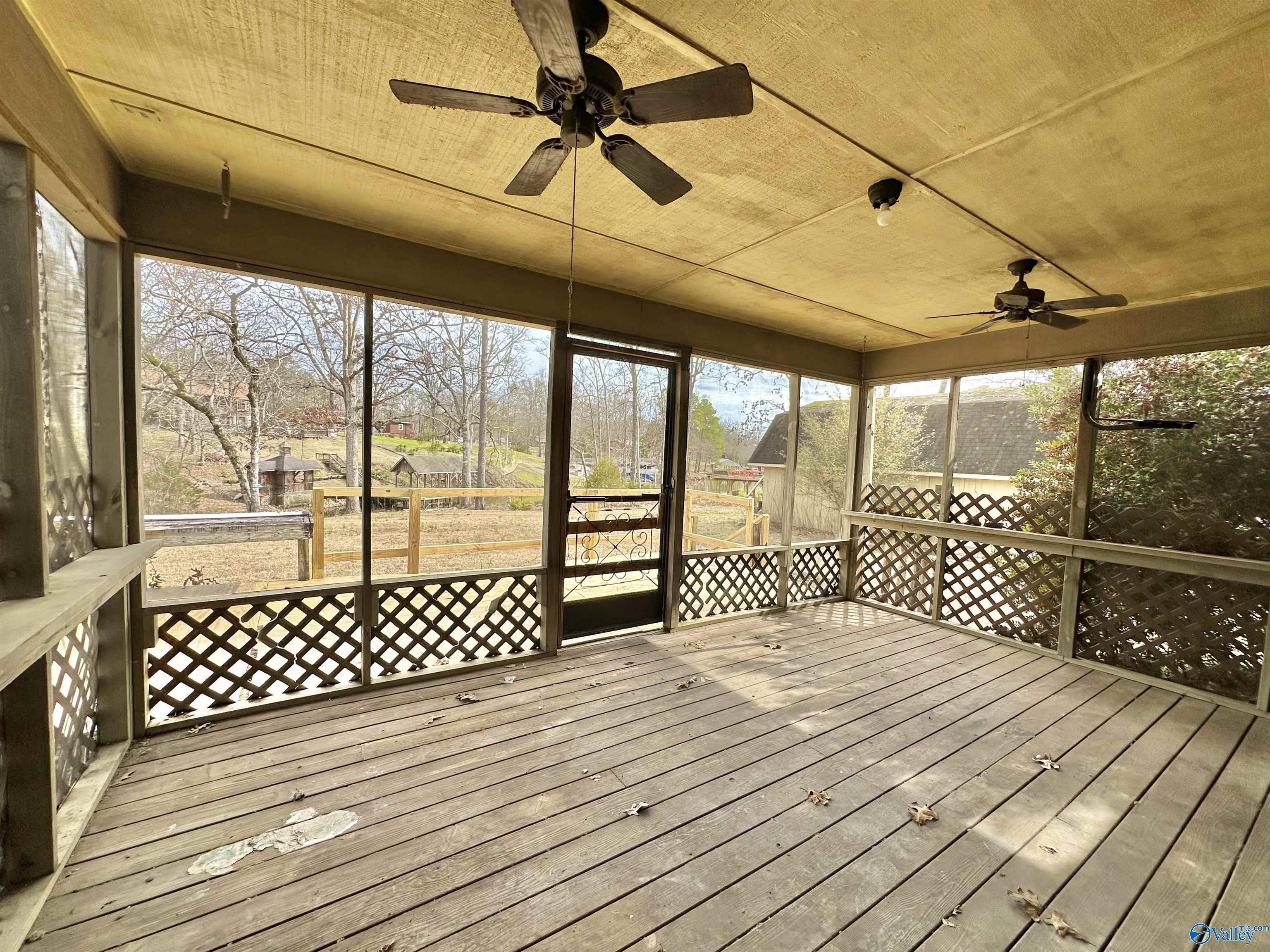 51 Aqua Vista Drive W