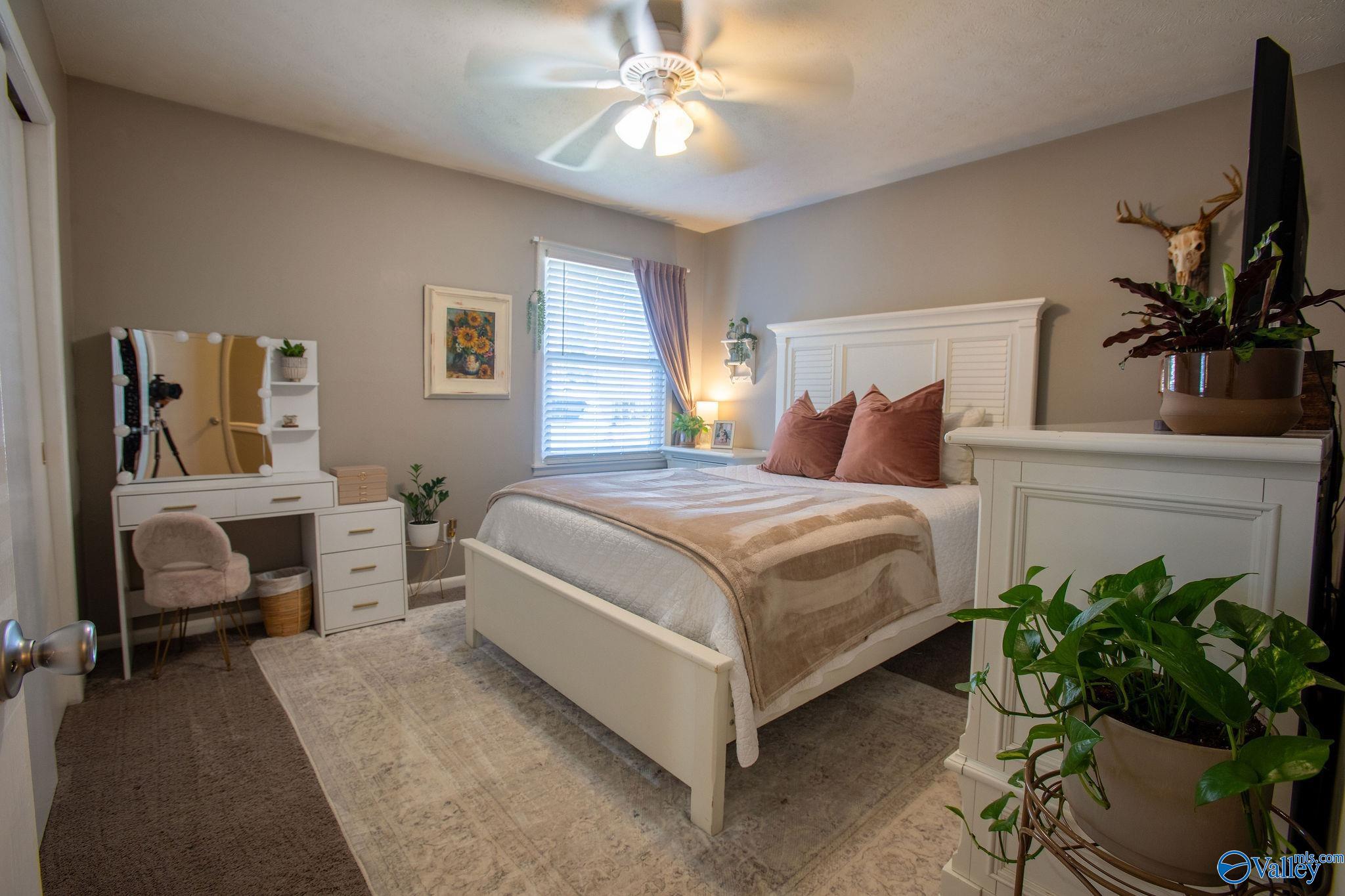 3991 S Southpoint Circle S