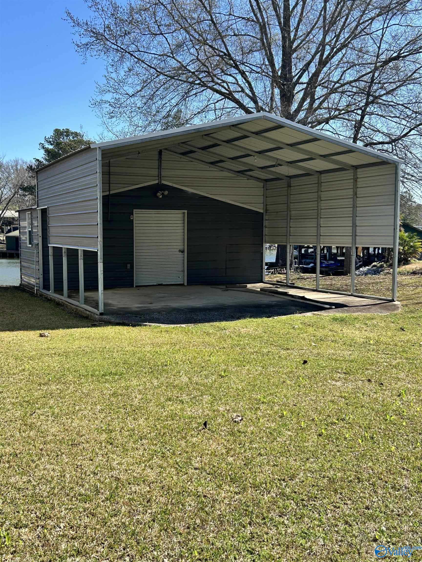 124 Pine Harbor Lane
