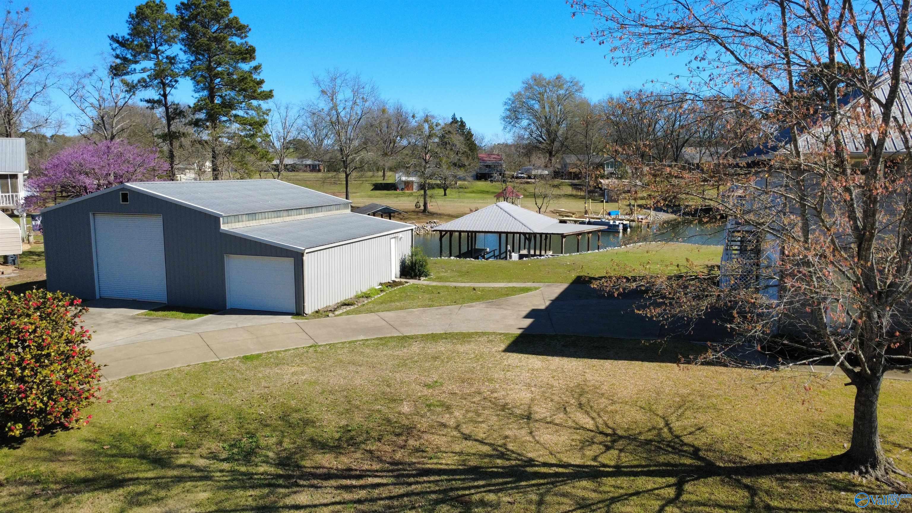 124 Pine Harbor Lane
