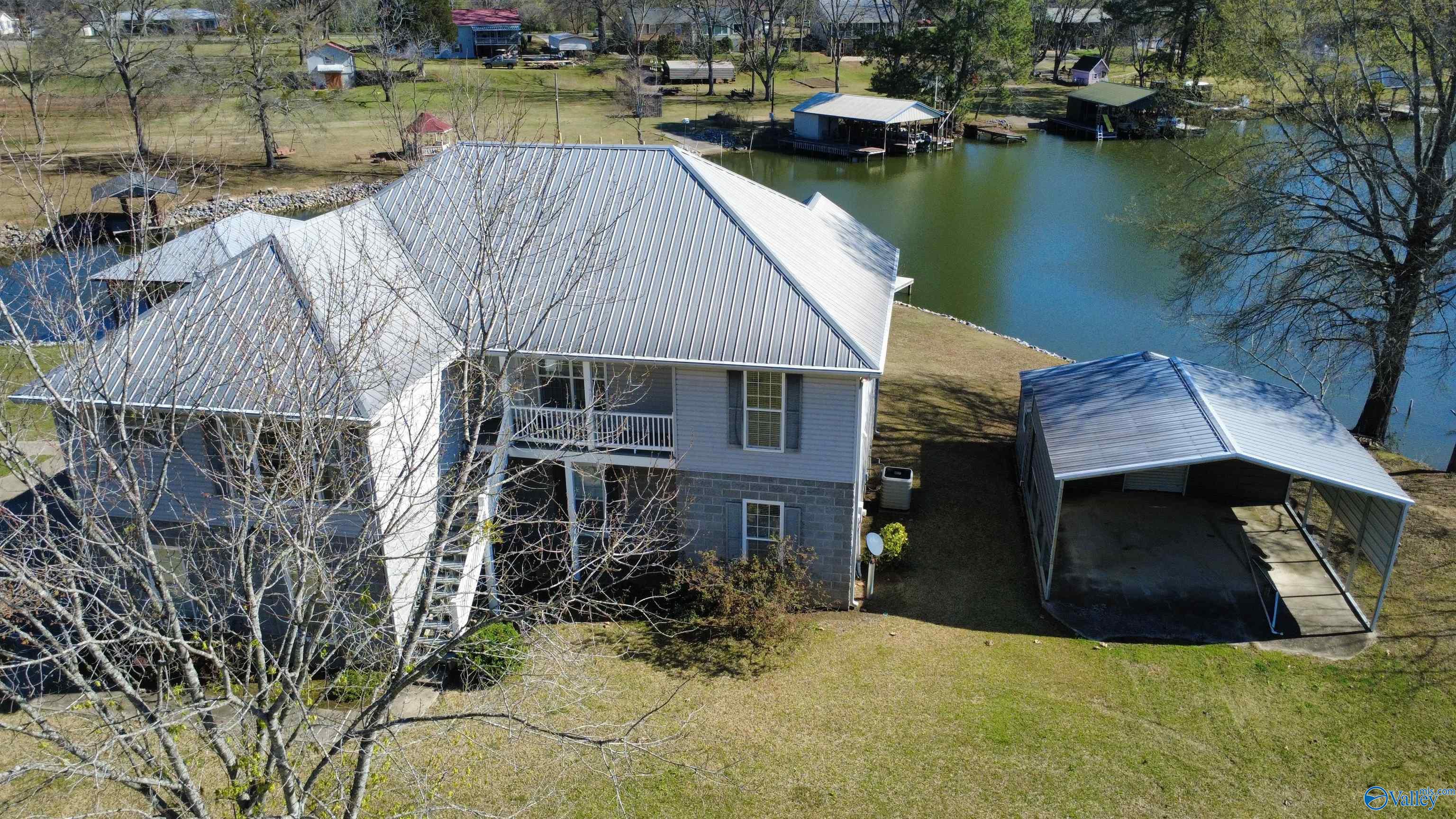 124 Pine Harbor Lane