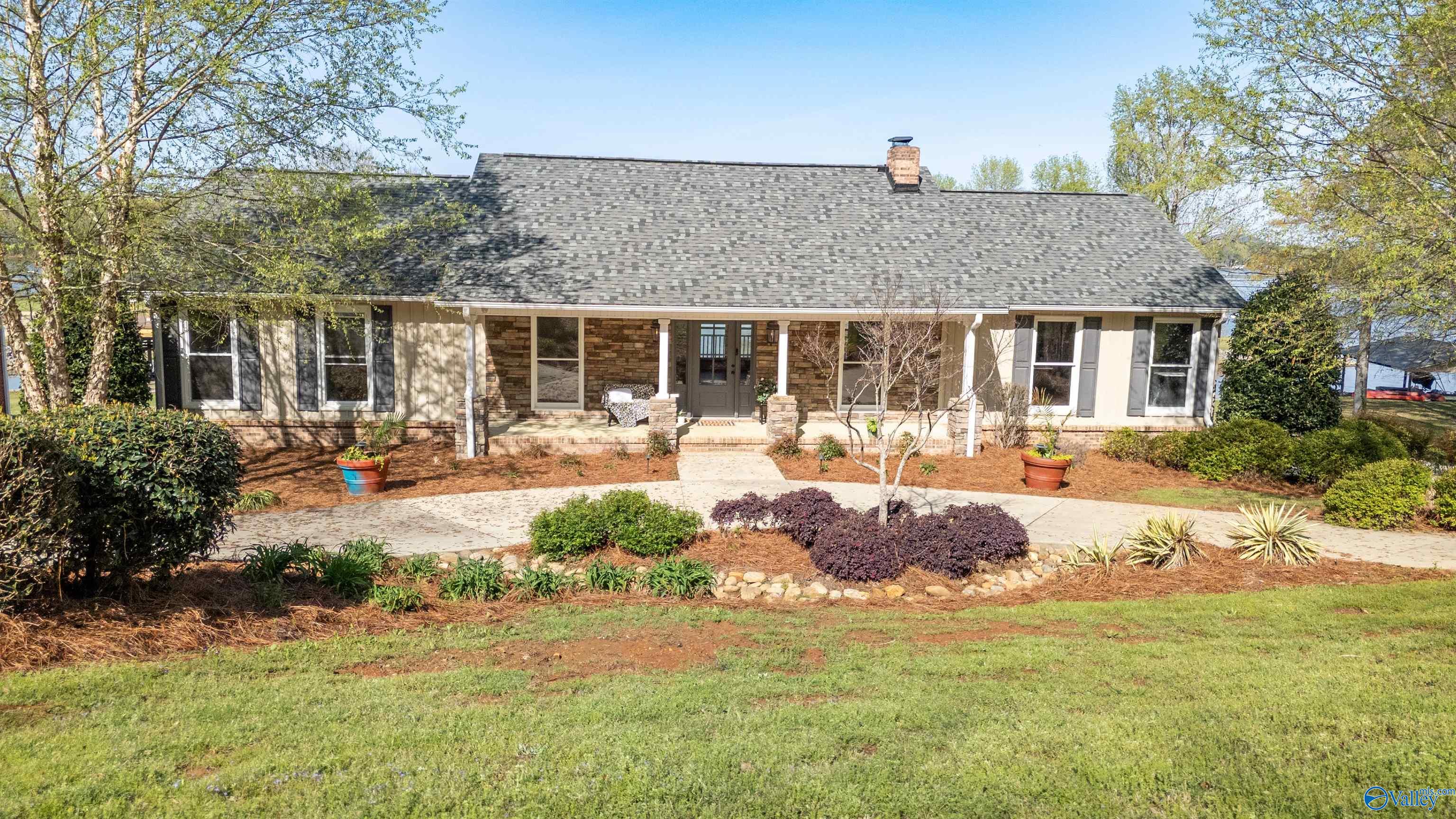 806 East Haven Drive